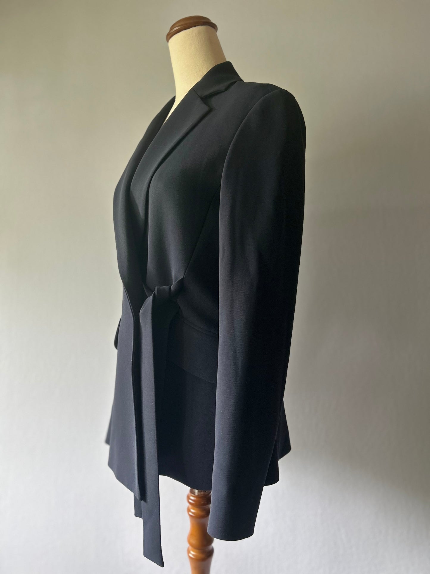 Theory Tailored Tie-Waist Blazer – Size 6