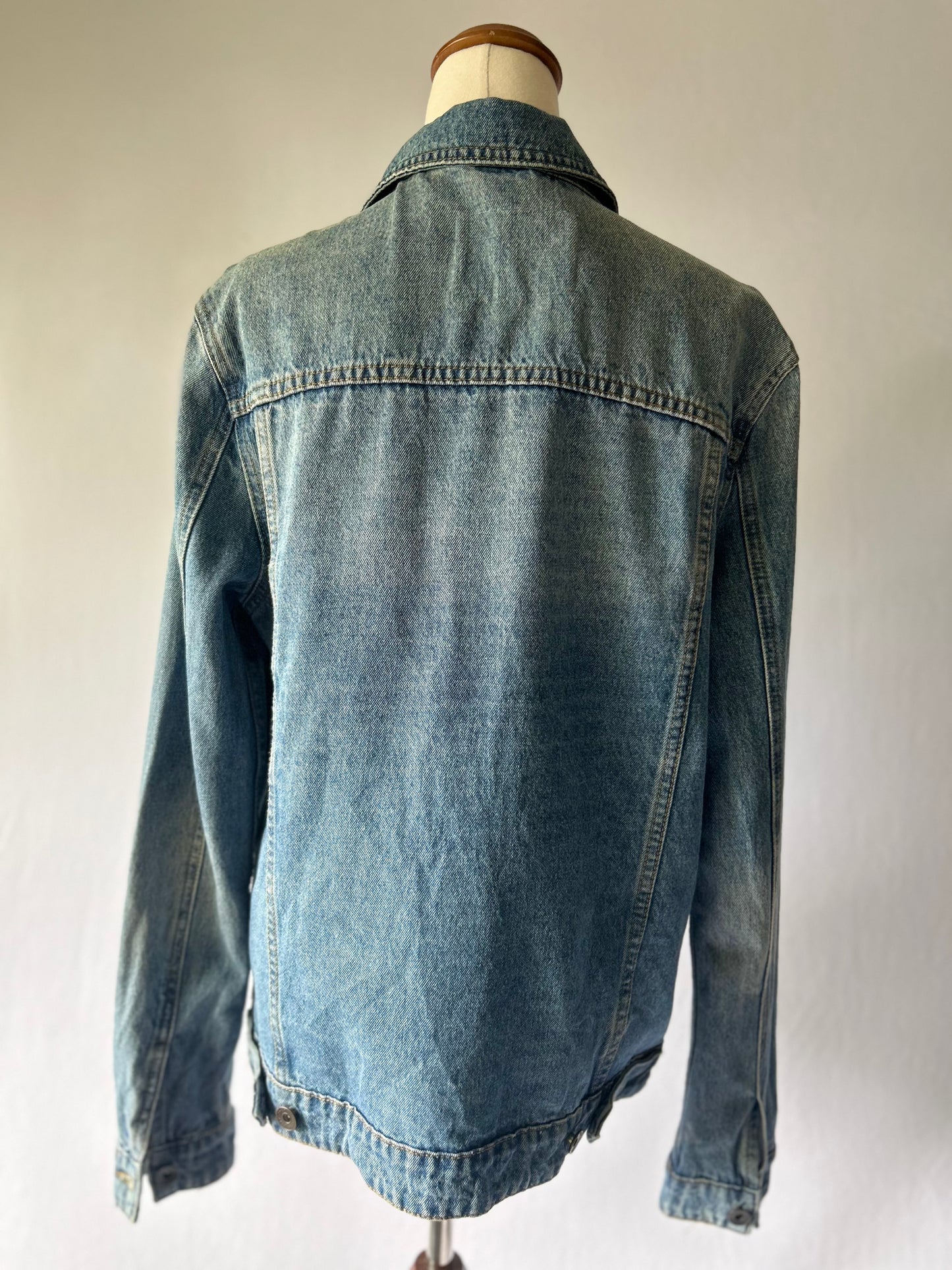 Small Denim Jacket – Timeless Classic