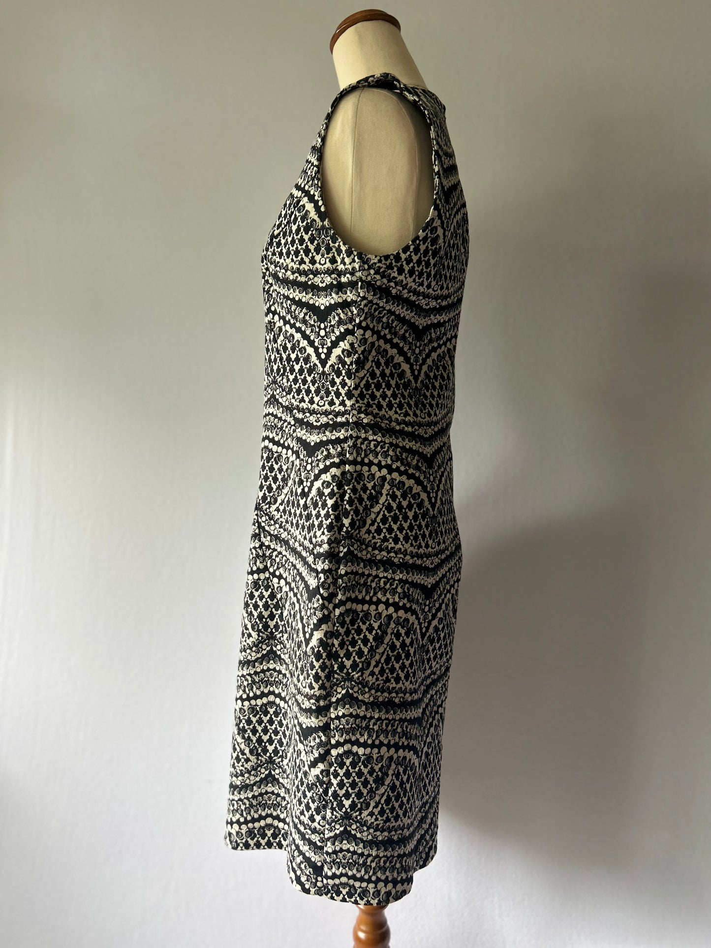 Diane von Furstenberg Printed Cotton-Blend Sheath Dress – Size 8