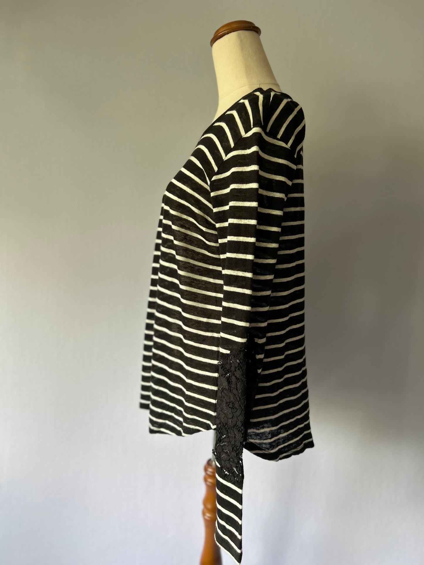 Zara Linen-Blend Lace-Detail Striped Top – Size M