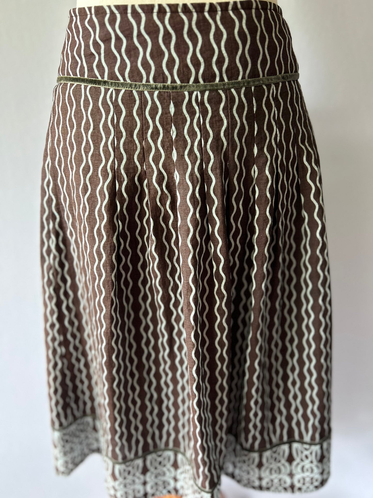 Brown Wavy Print A-Line Midi Skirt - Size 12