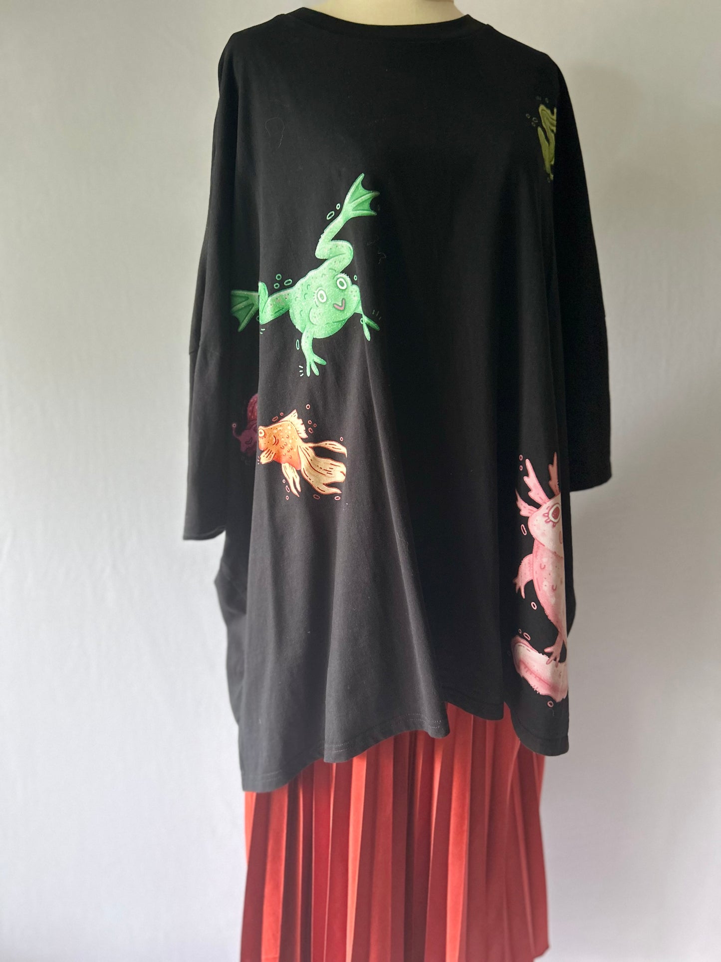Funky Black Friday T-Shirt – Size L