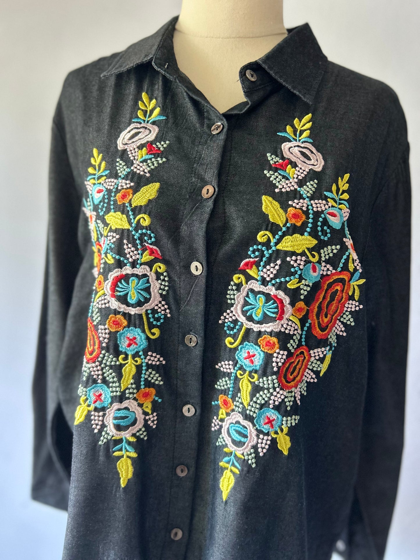 Black Embroidered Shirt – Size L