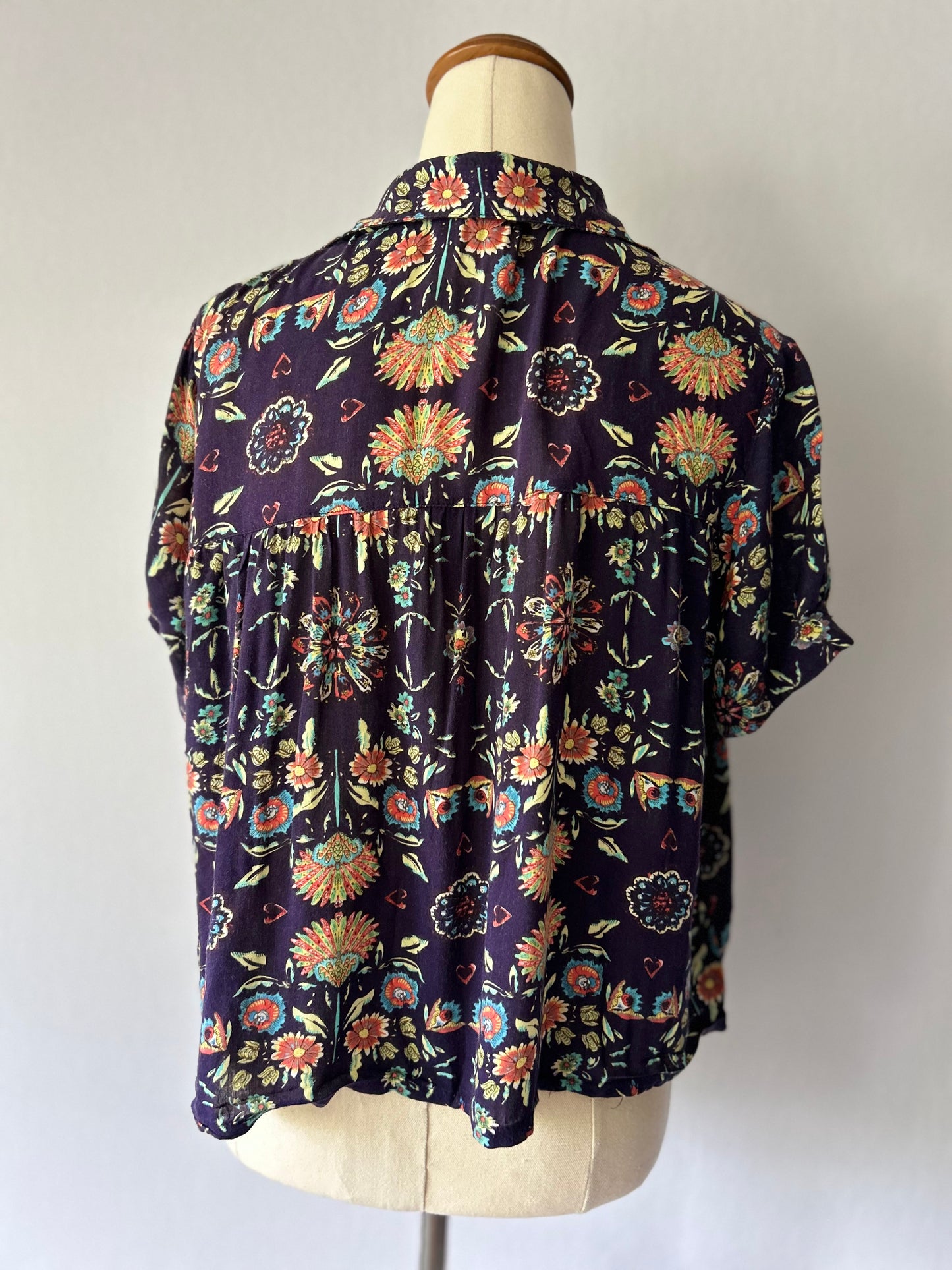 Botanical Print Button-Down Blouse – Size S