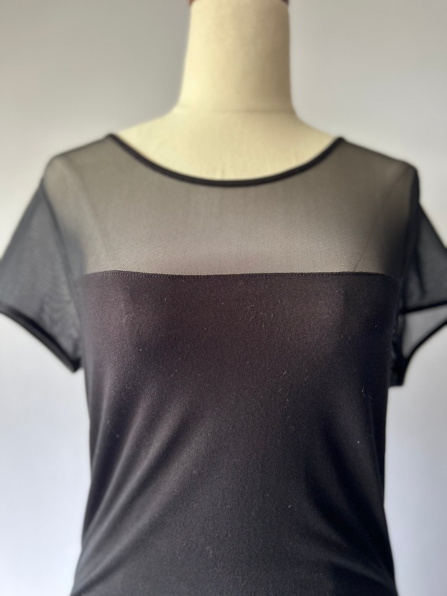 Contemporary Mesh-Panel Black Tee – Size M