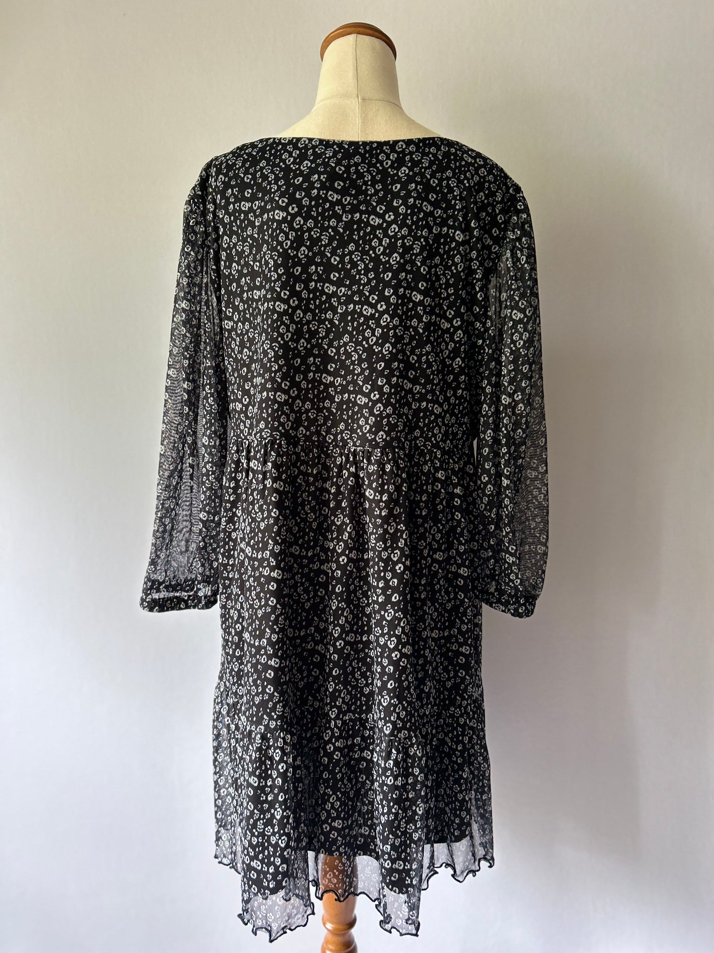 Monochrome Animal Print Tiered Smock Dress – Size 16