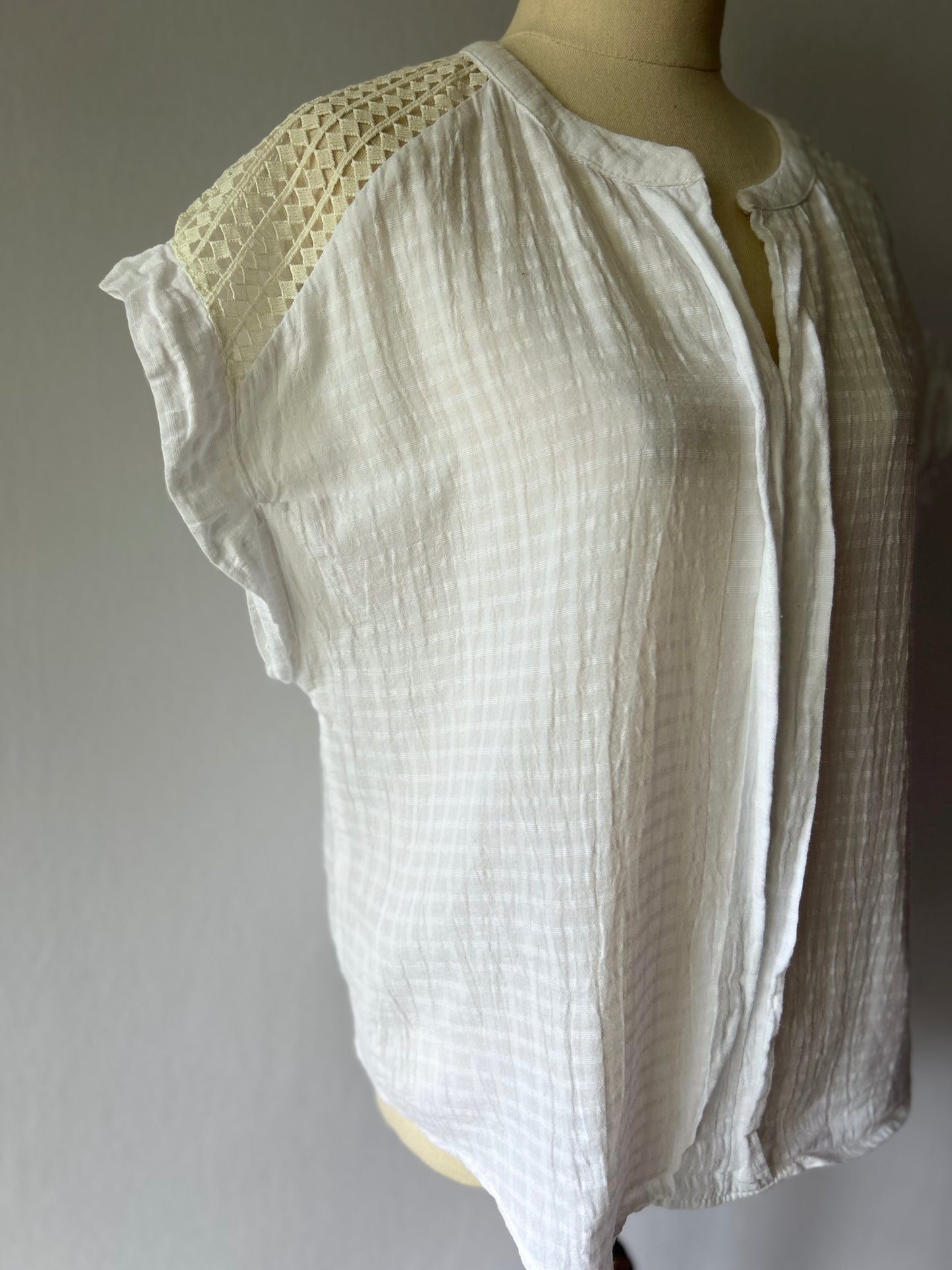 White Textured Boho Blouse with Lace Detail - Size M