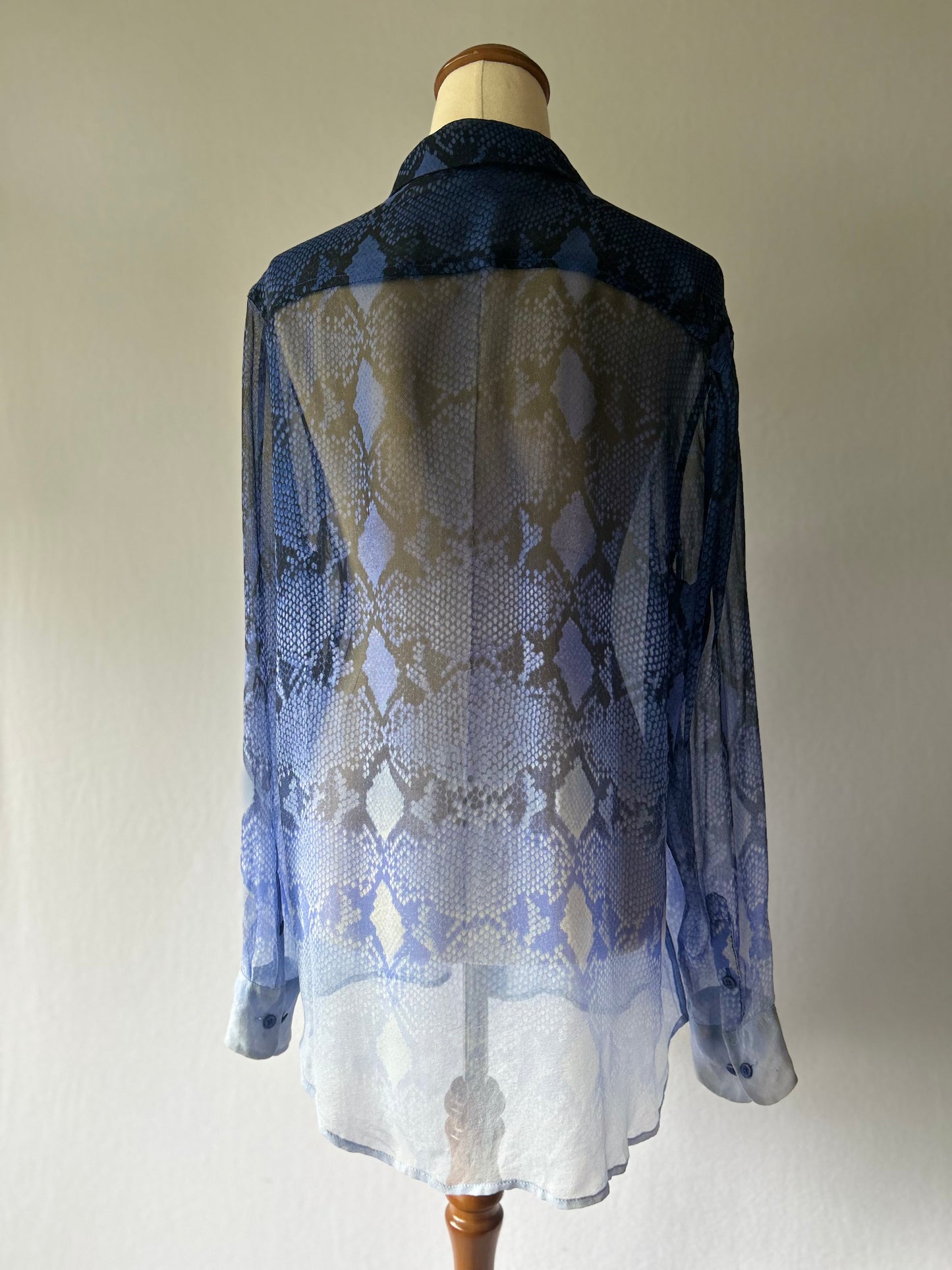 Equipment Slim Signature Silk Snakeskin Ombré Blouse – Size S