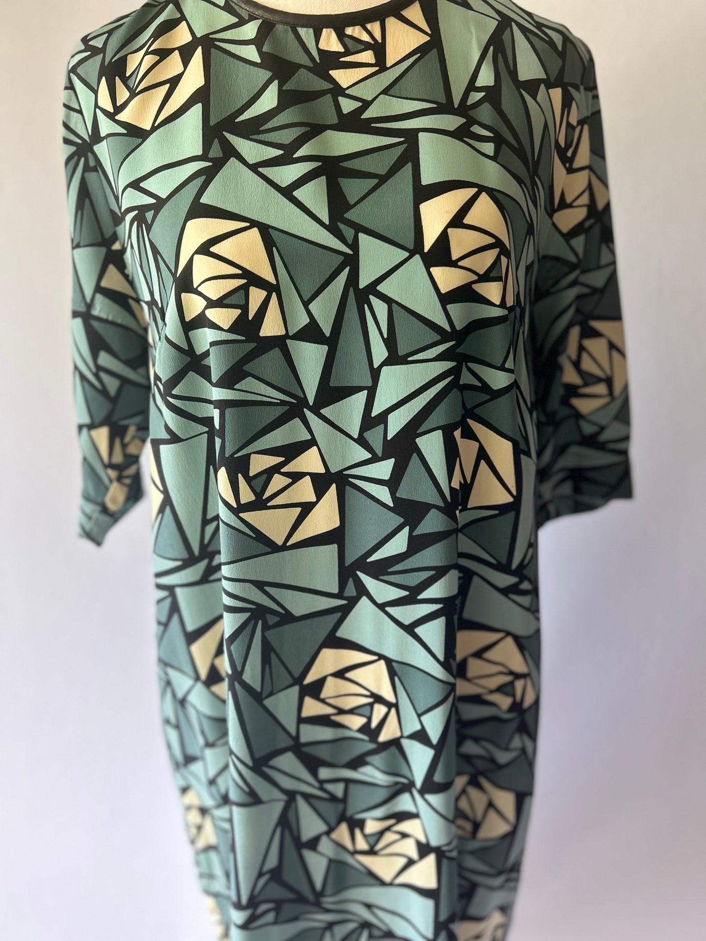 Juliette Hogan Silk Dress – Size 10 – Made in New Zealand