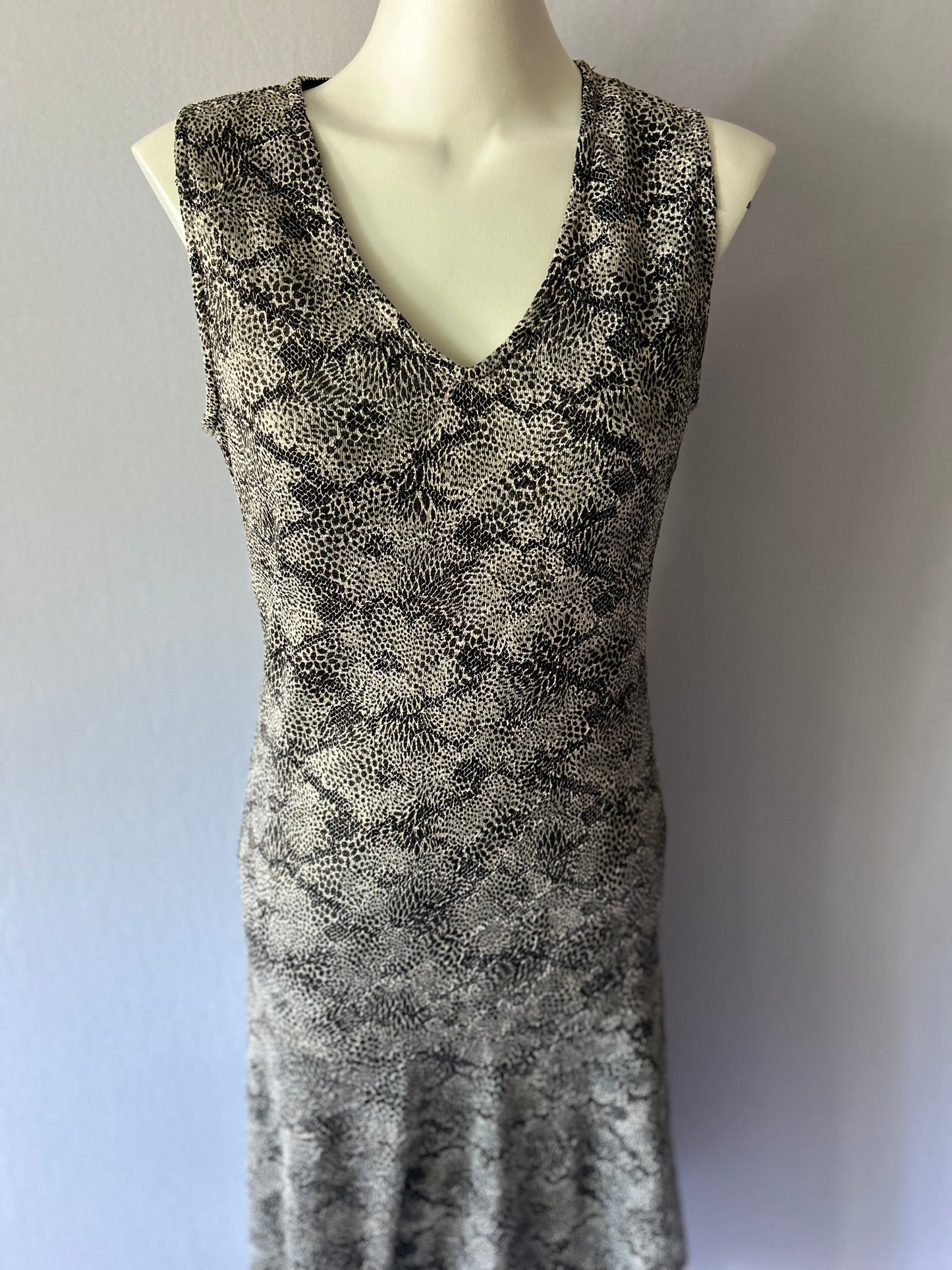 Lace Overlay V-Neck Midi Dress, size 12