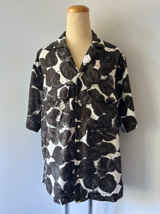 Monochrome Leaf Print Lyocell Resort Shirt - Size S (Relaxed Fit)