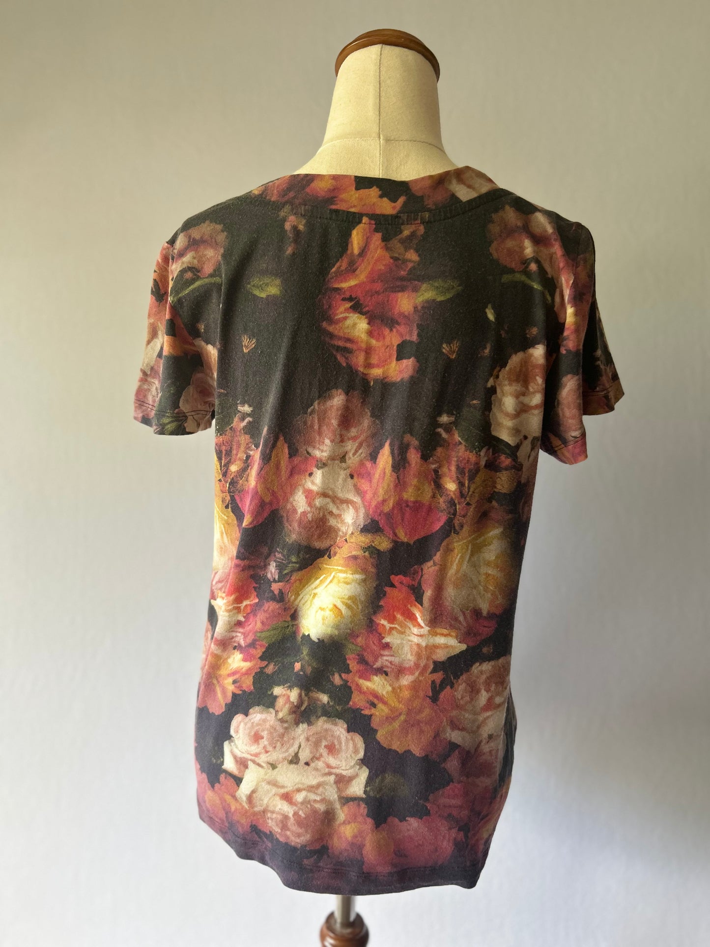 Mardee Floral V-Neck Top – Size 12 – Made in New Zealand