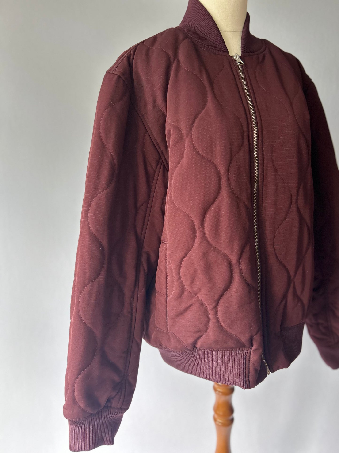 Absent Quilted Onion-Stitch Bomber Jacket - Burgundy/Maroon - Size L