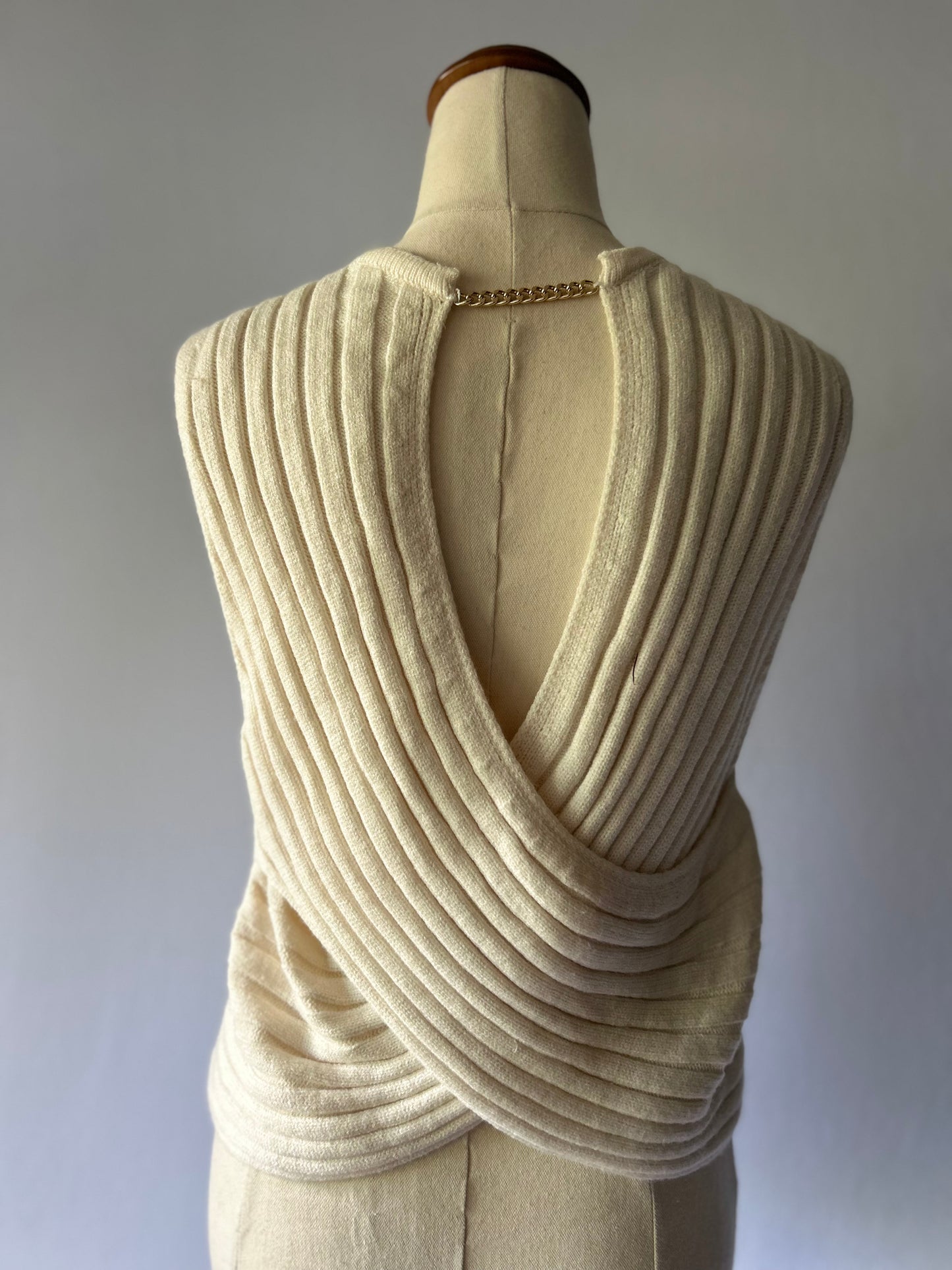 Cream Ribbed Knit Sleeveless Shell – Size XL