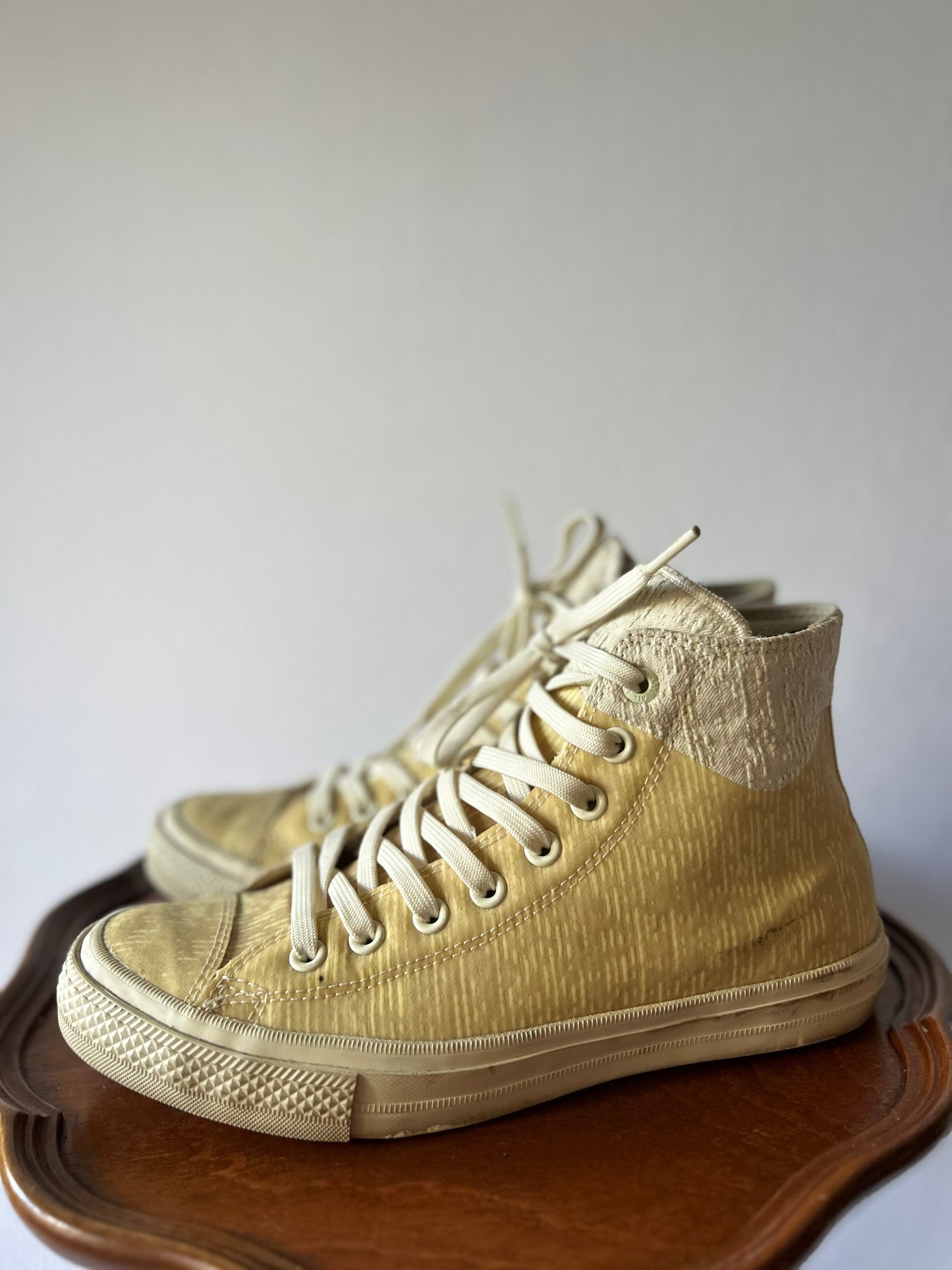 Converse Chuck Taylor All Star High Top Sneakers - Water-Repellent Textured Yellow - Size US Men's 8 / Women's 10