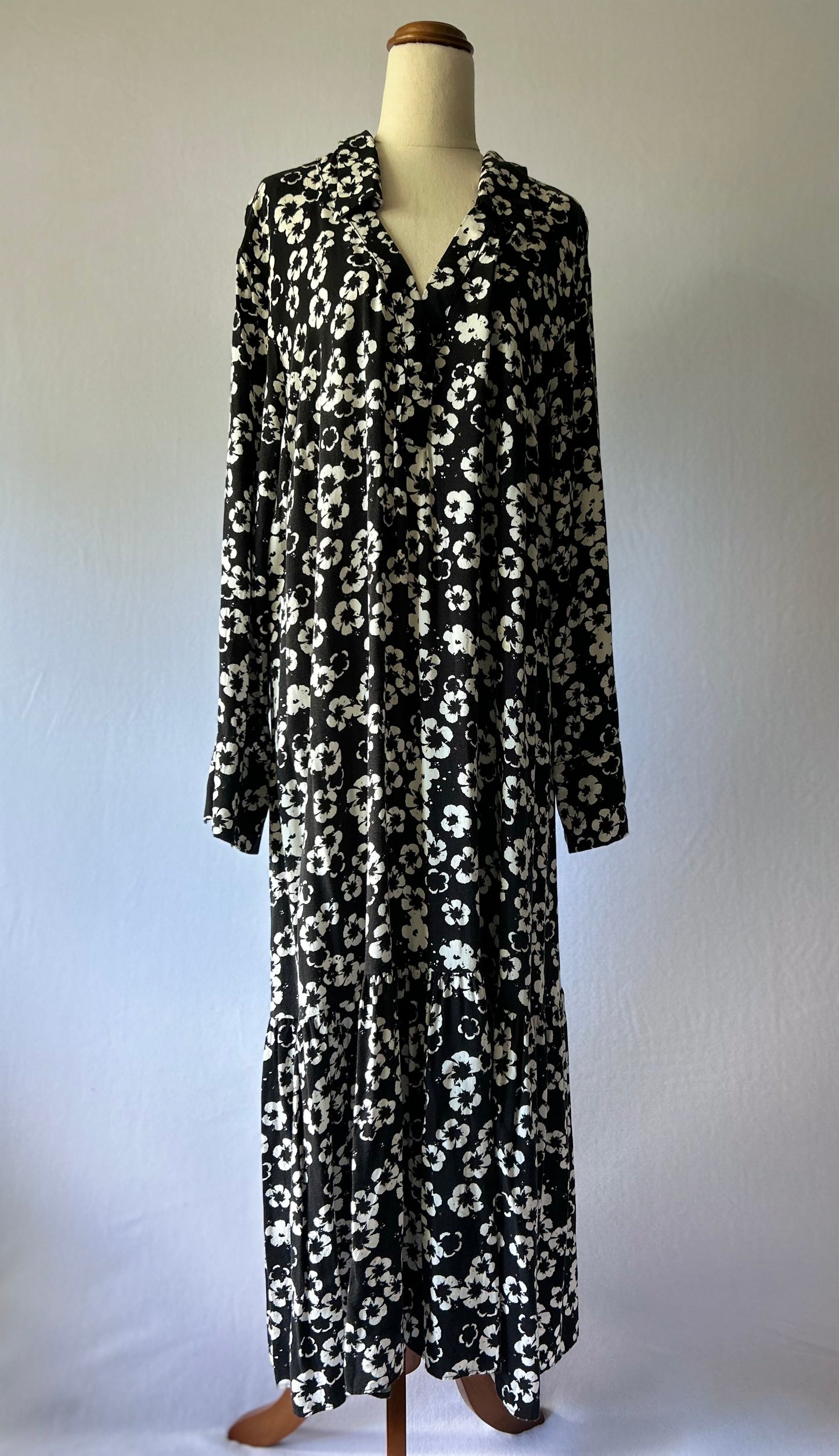 Black Hibiscus Print Maxi Dress | Size XL | 100% Viscose