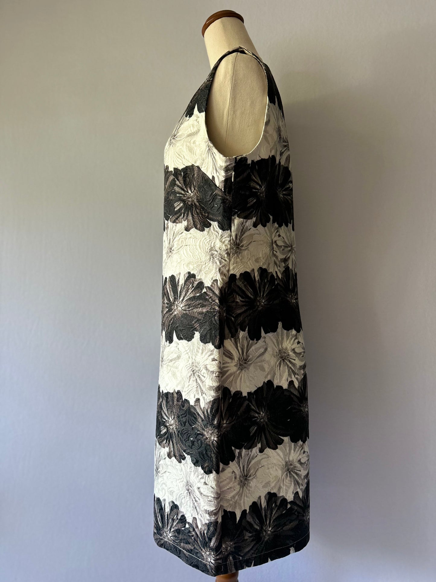 Smashed Lemon Sheath Dress - Size UK 14 / US 10 - Floral Texture