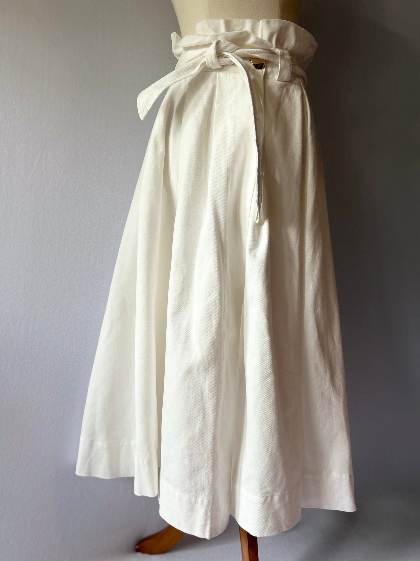 Cotton Paperbag High-Waisted Midi Skirt with Belt - White - Size 8