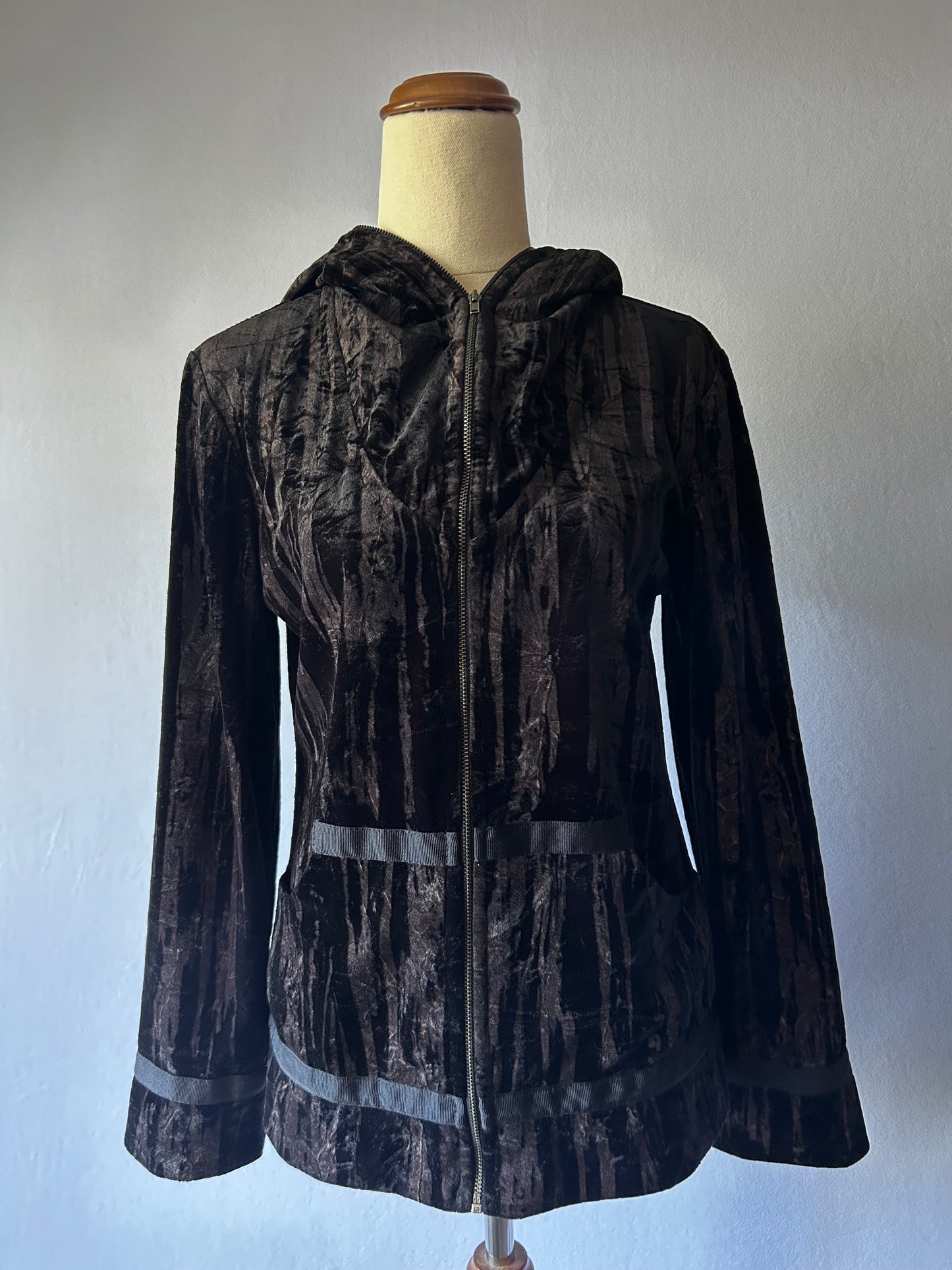 Lisa Law Velvet Hoodie Jacket – Size 10
