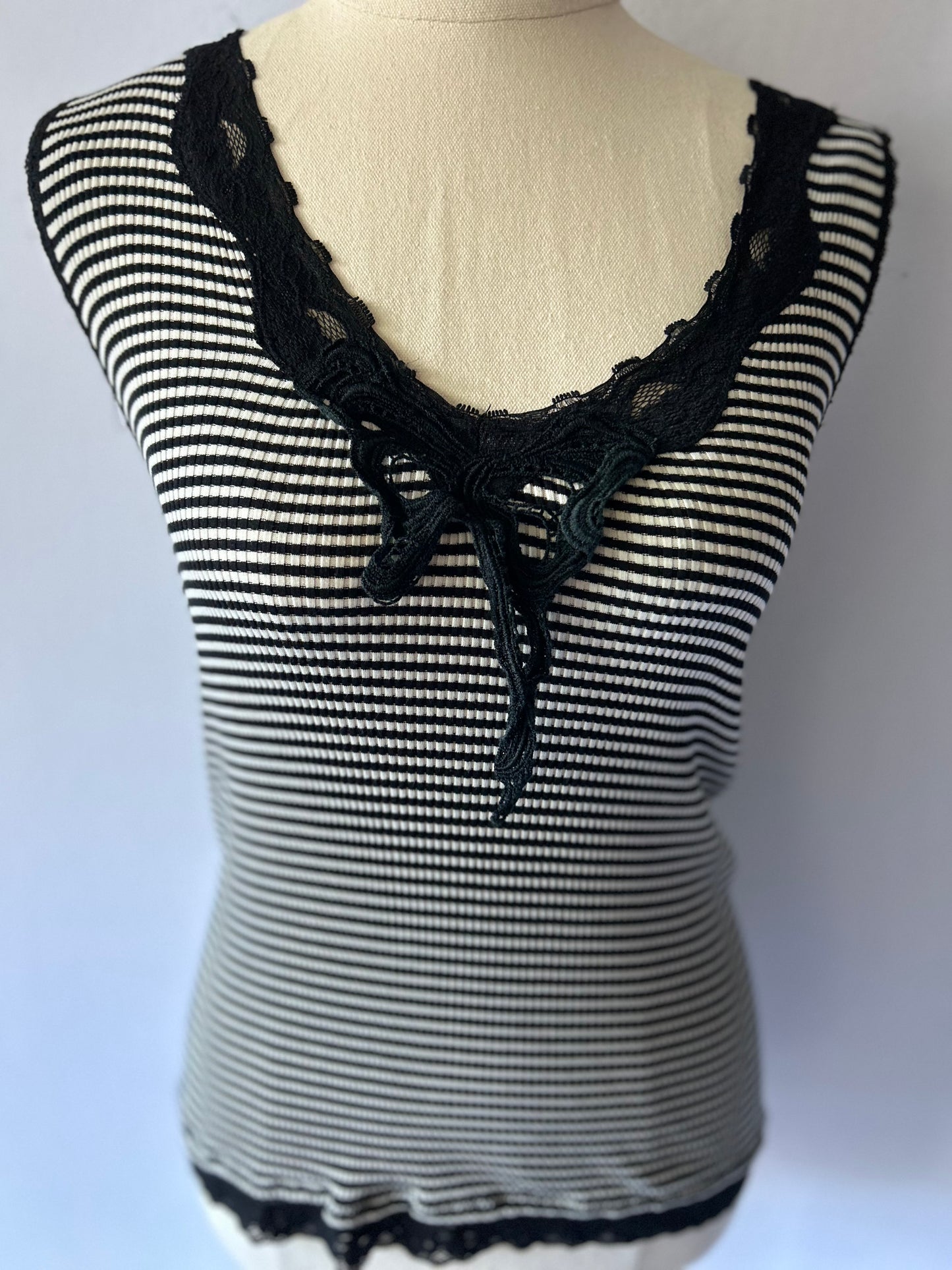 Alannah Hill "Little Lady" Lace Trim top - Size 12