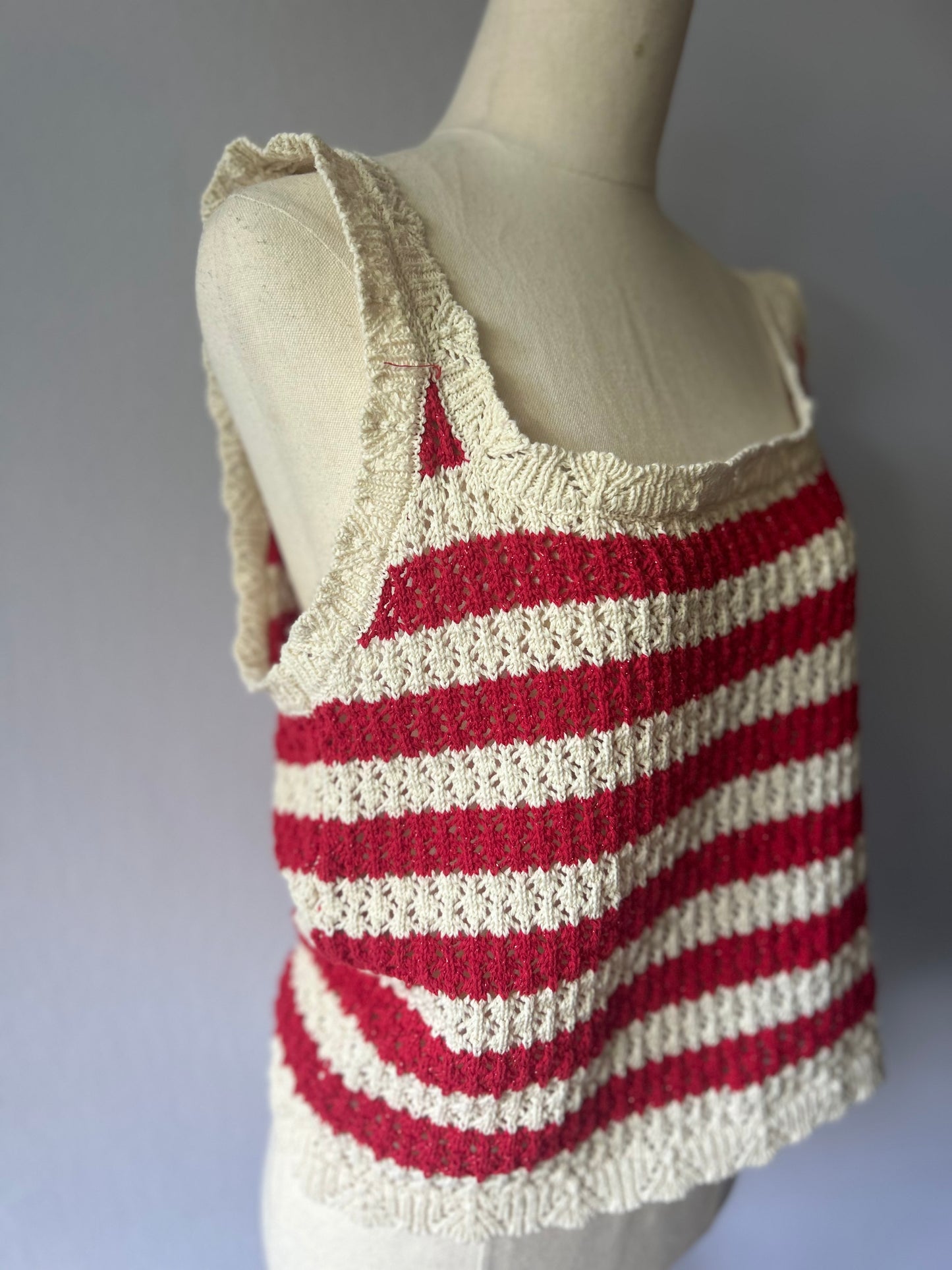 Red & Cream Striped Open-Knit Metallic Thread Tank Top - Size 14