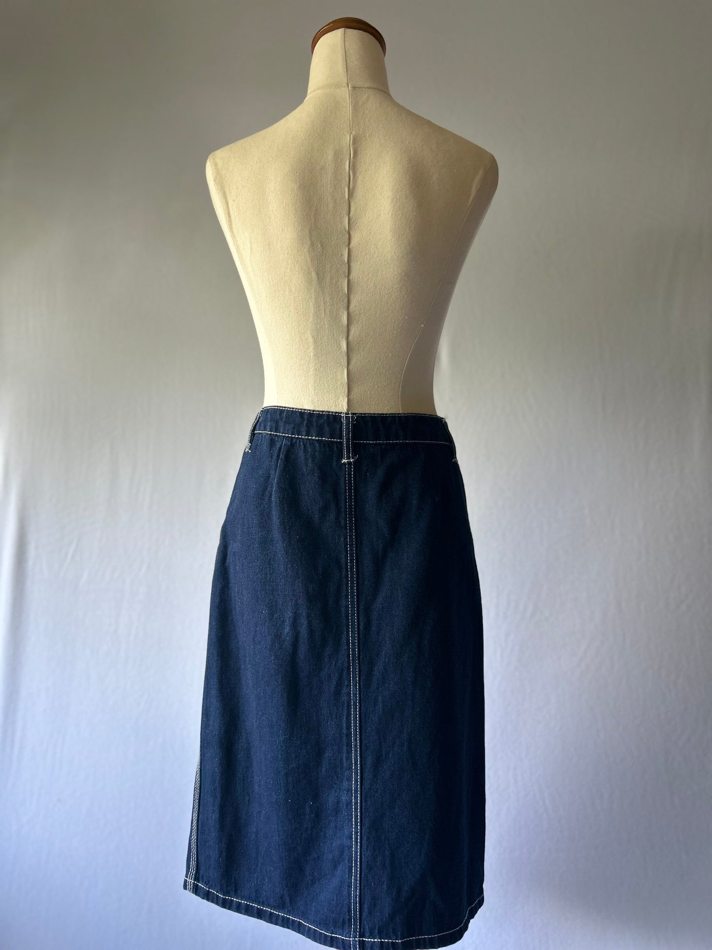 Dark Denim Button-Front Mini Skirt – Size 8