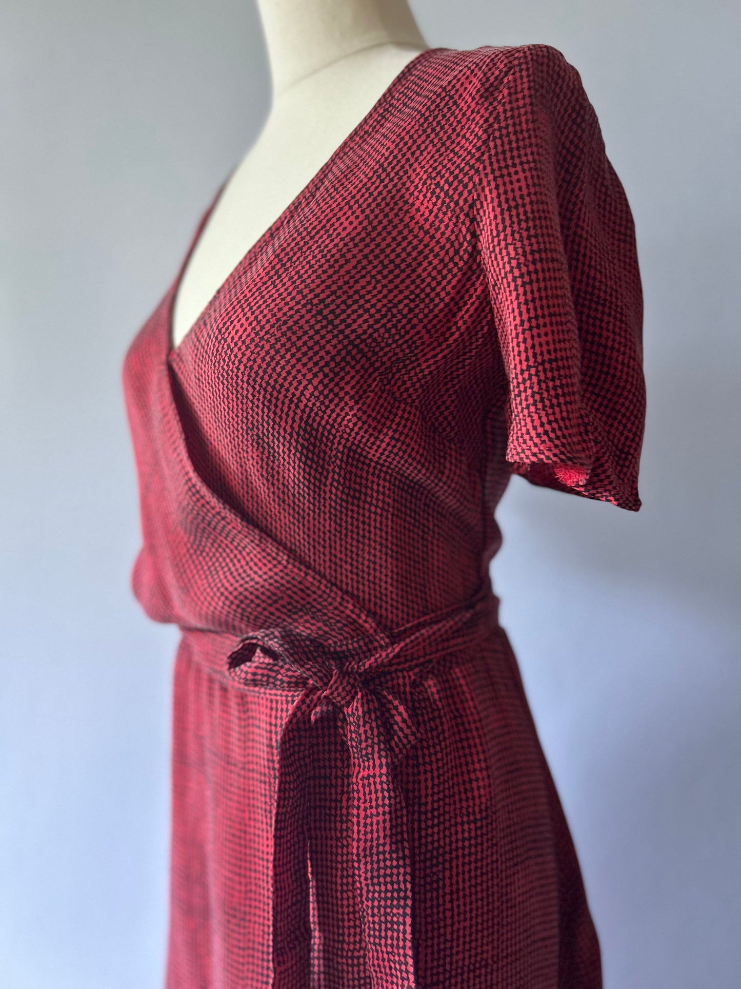 Kookai 100% Cupro Wrap Midi Dress - Textured Red & Black - Size 34