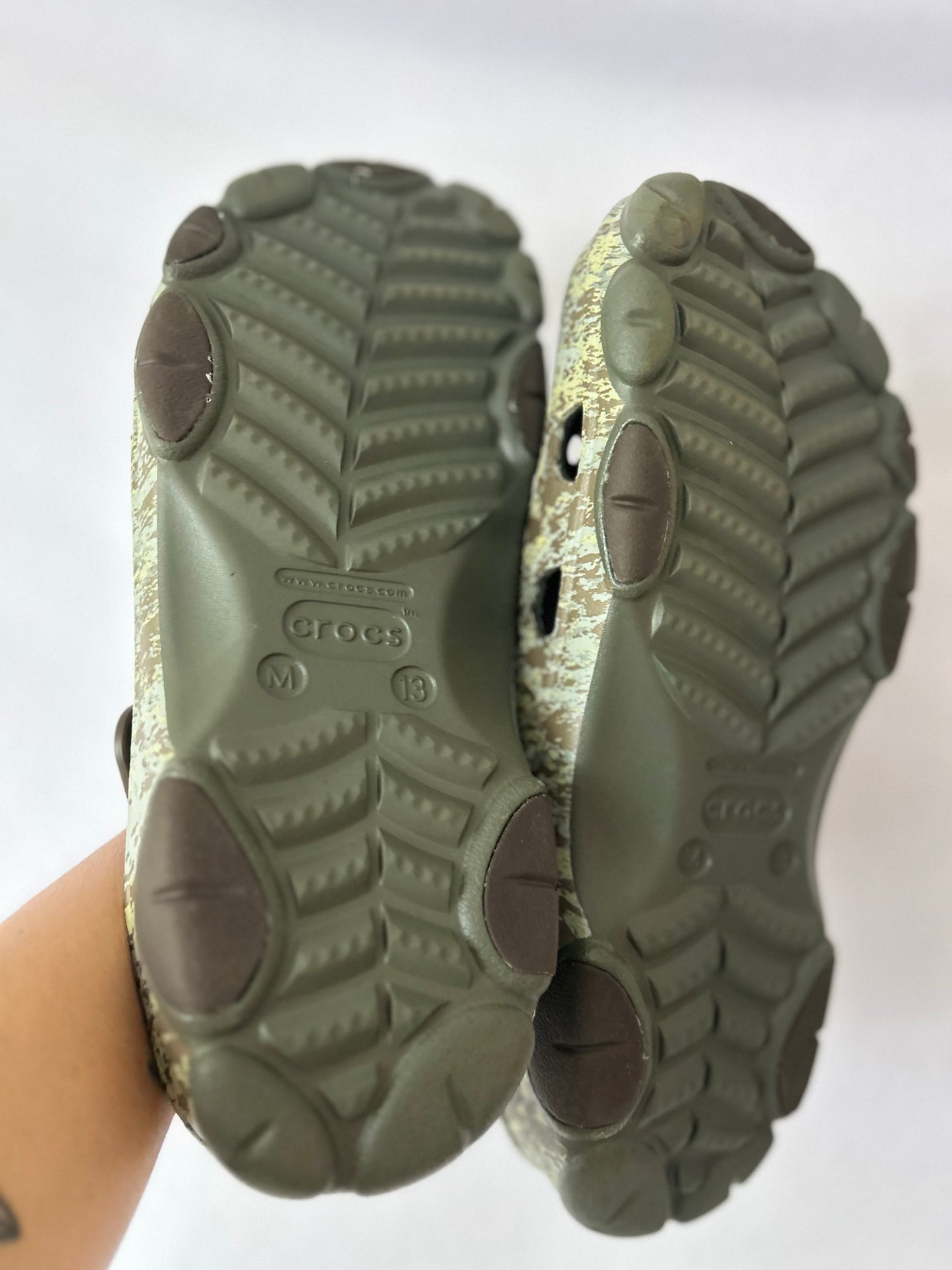 Crocs All-Terrain Clogs – Earth Tone Camo
Size: Men's US 13 / EU 47