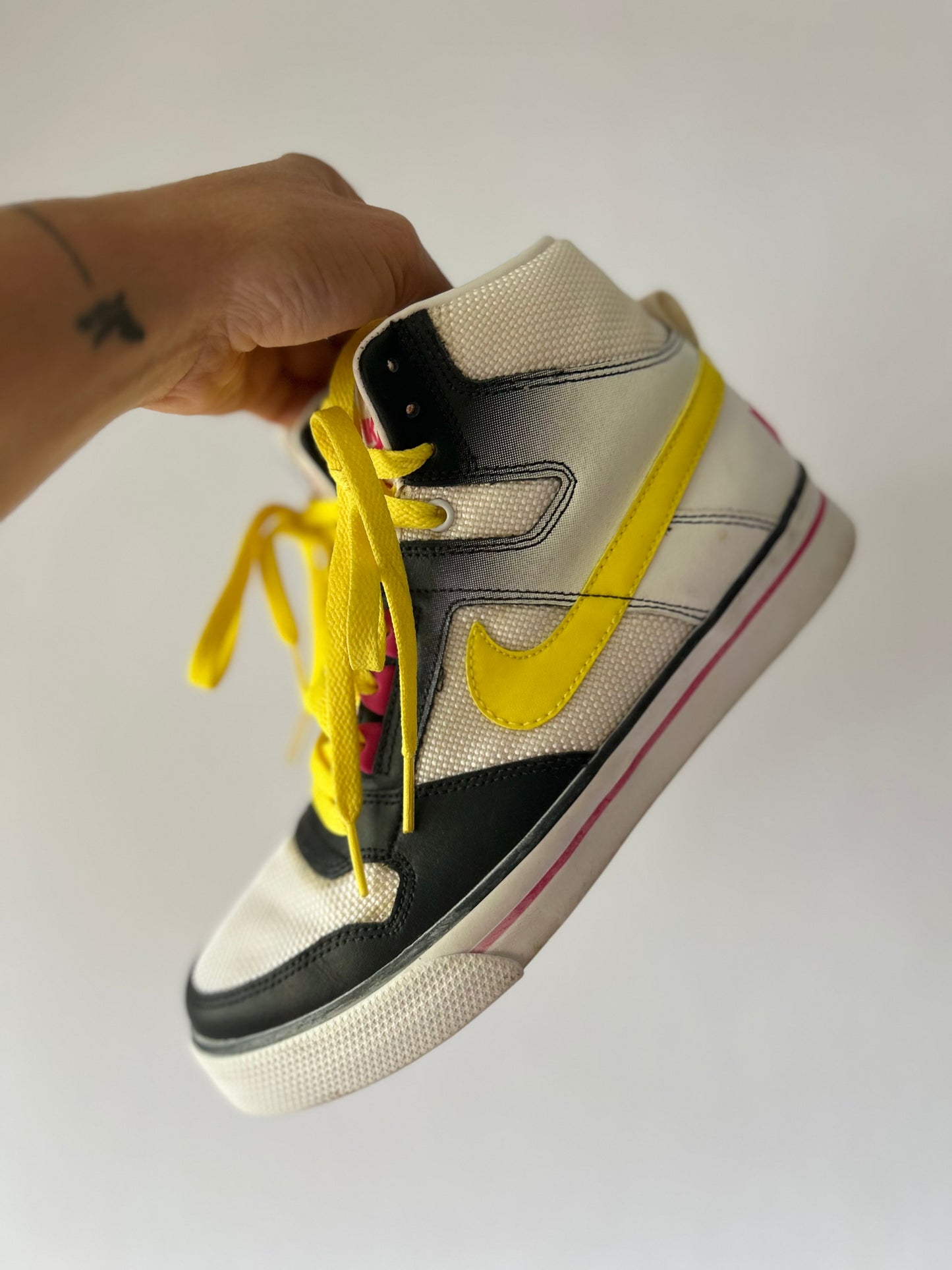 Nike High-Top Sneakers - Black, White & Neon Accents (US 8 / EUR 39)