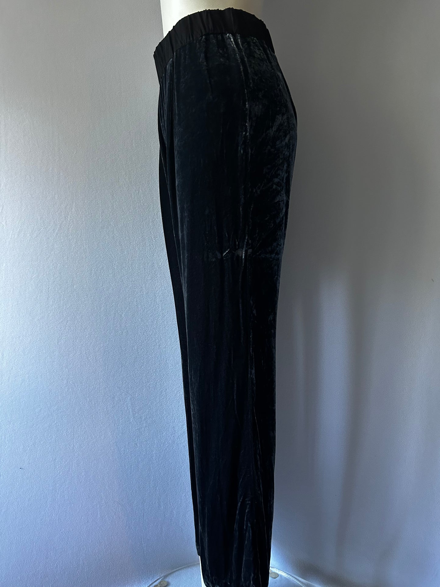 Caroline Sills Silk-Blend Velvet Straight Leg Pants - Size 8