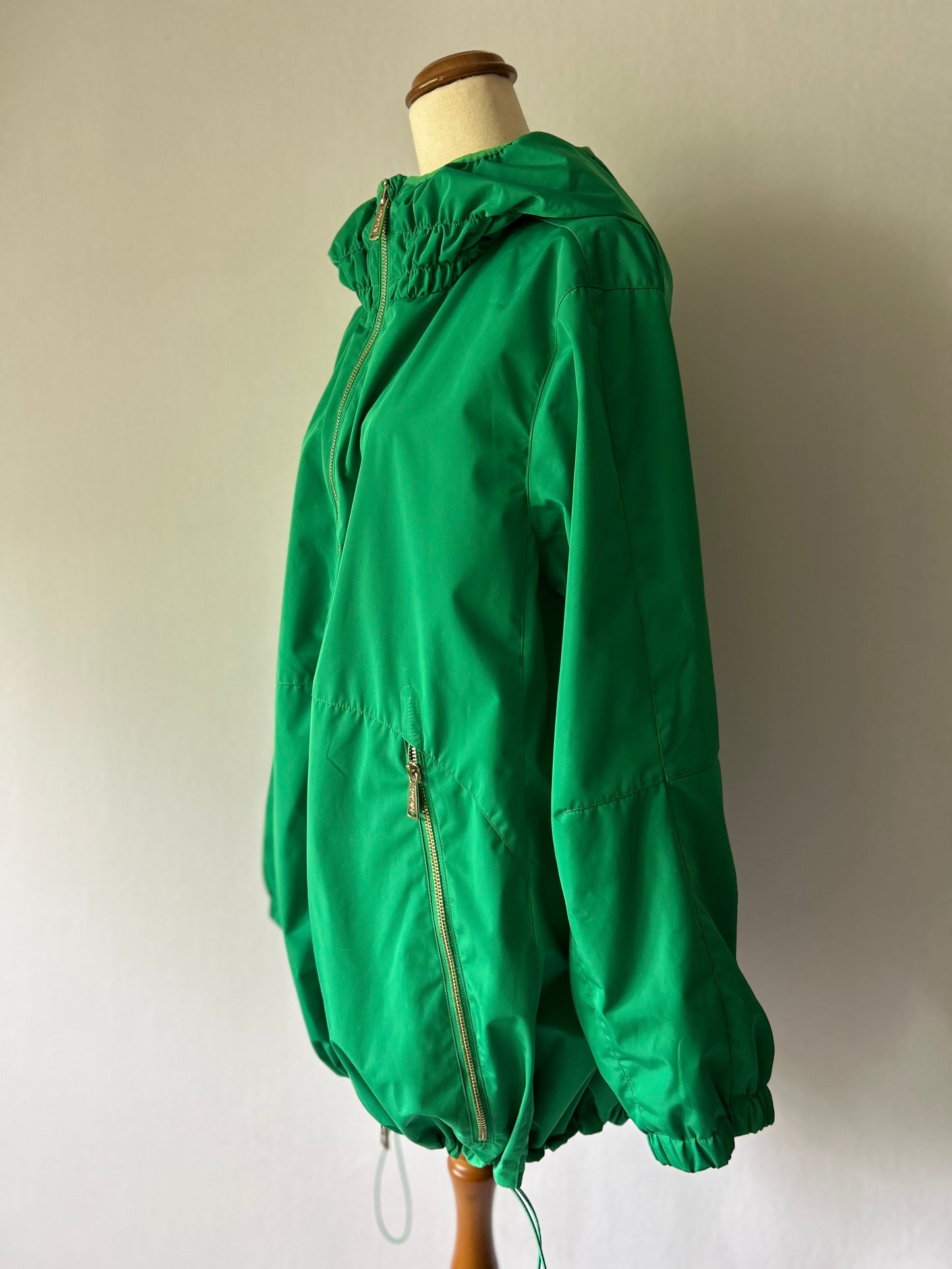 Moke Hooded  jacket Windbreaker & Rain Coat – Size L