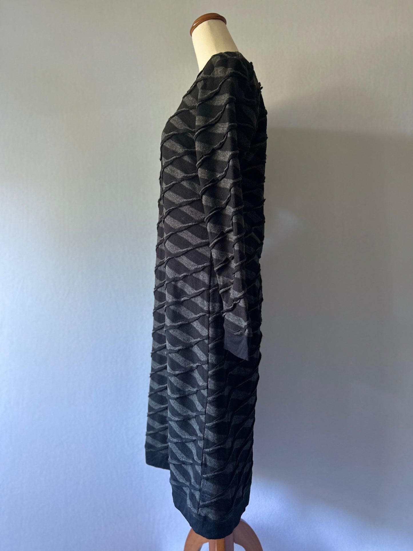 Toat "Ripple Effect" Textured Midi Dress – Size 10