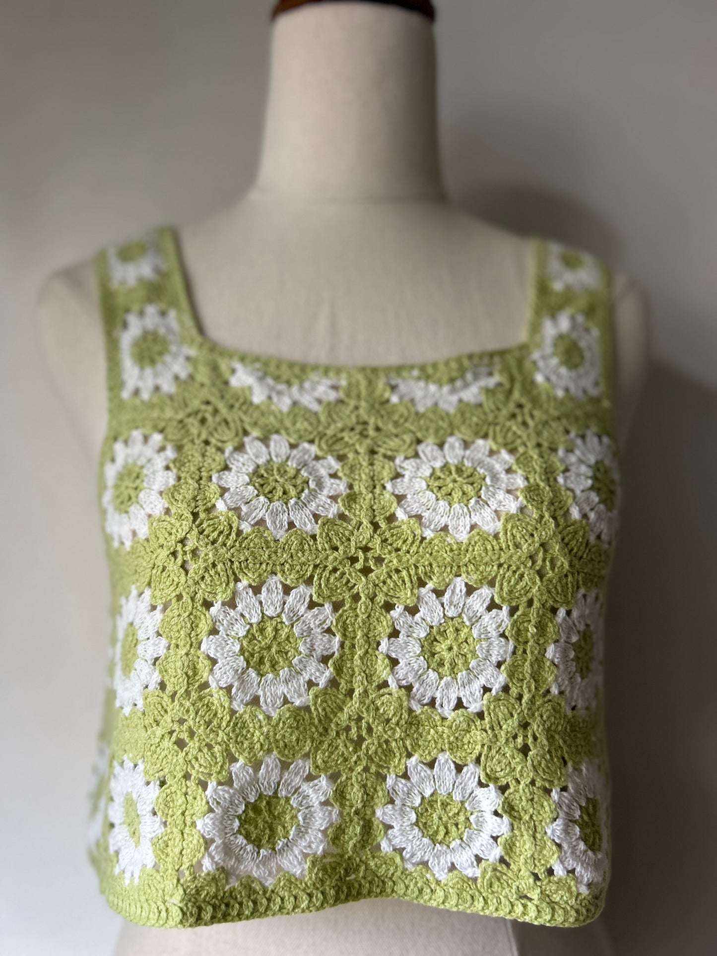 Crochet Daisy Tank  S/M – Lime & White