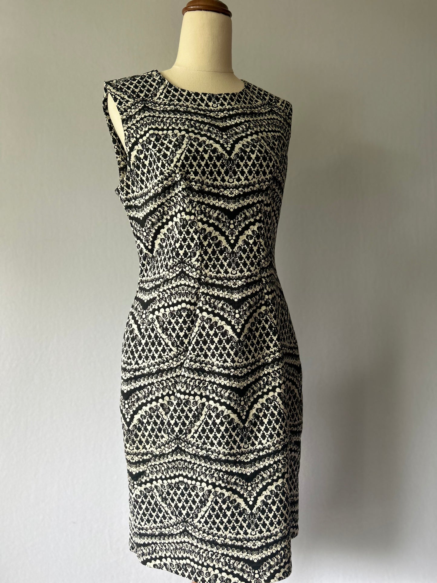 Diane von Furstenberg Printed Cotton-Blend Sheath Dress – Size 8