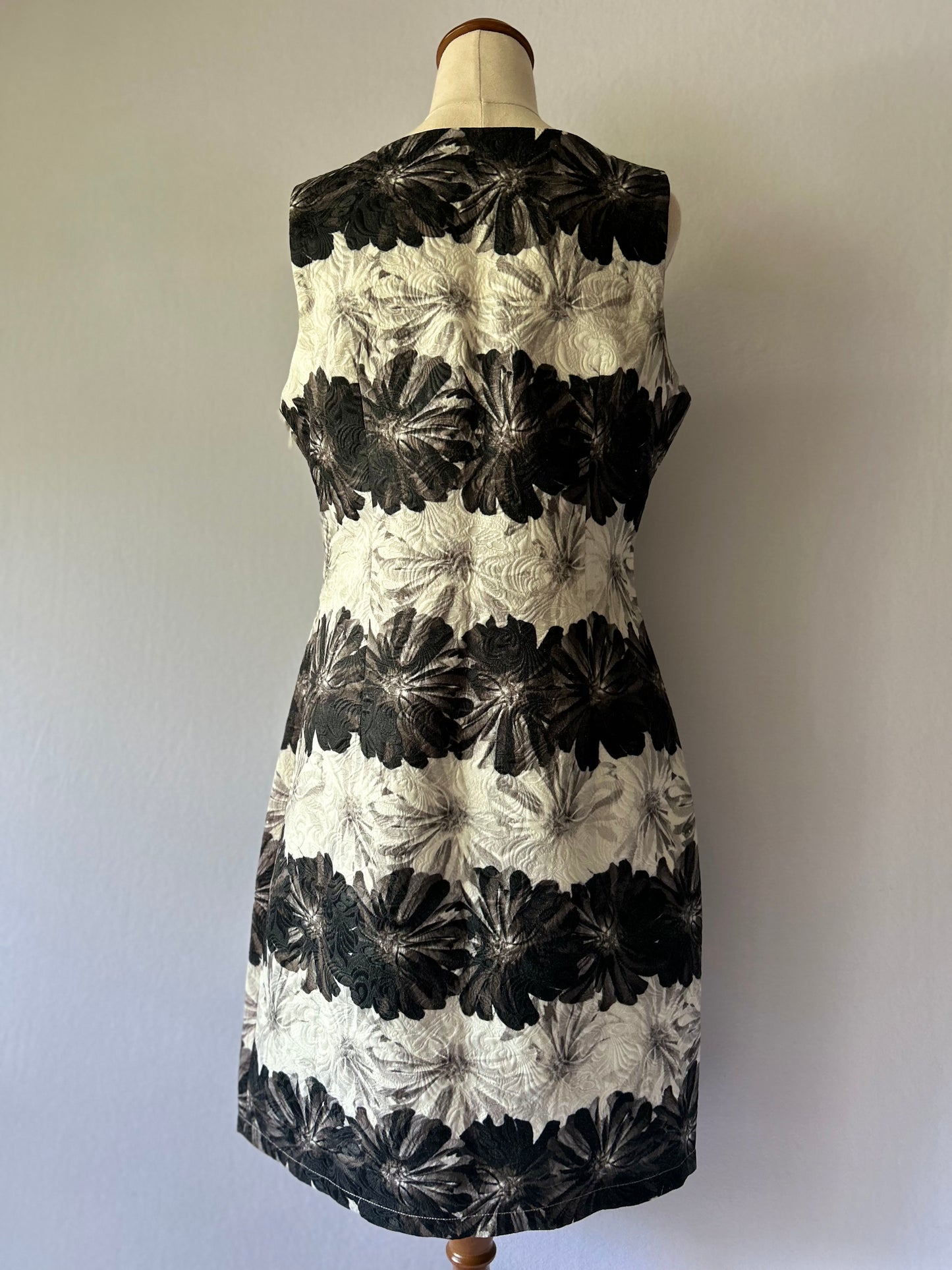 Smashed Lemon Sheath Dress - Size UK 14 / US 10 - Floral Texture