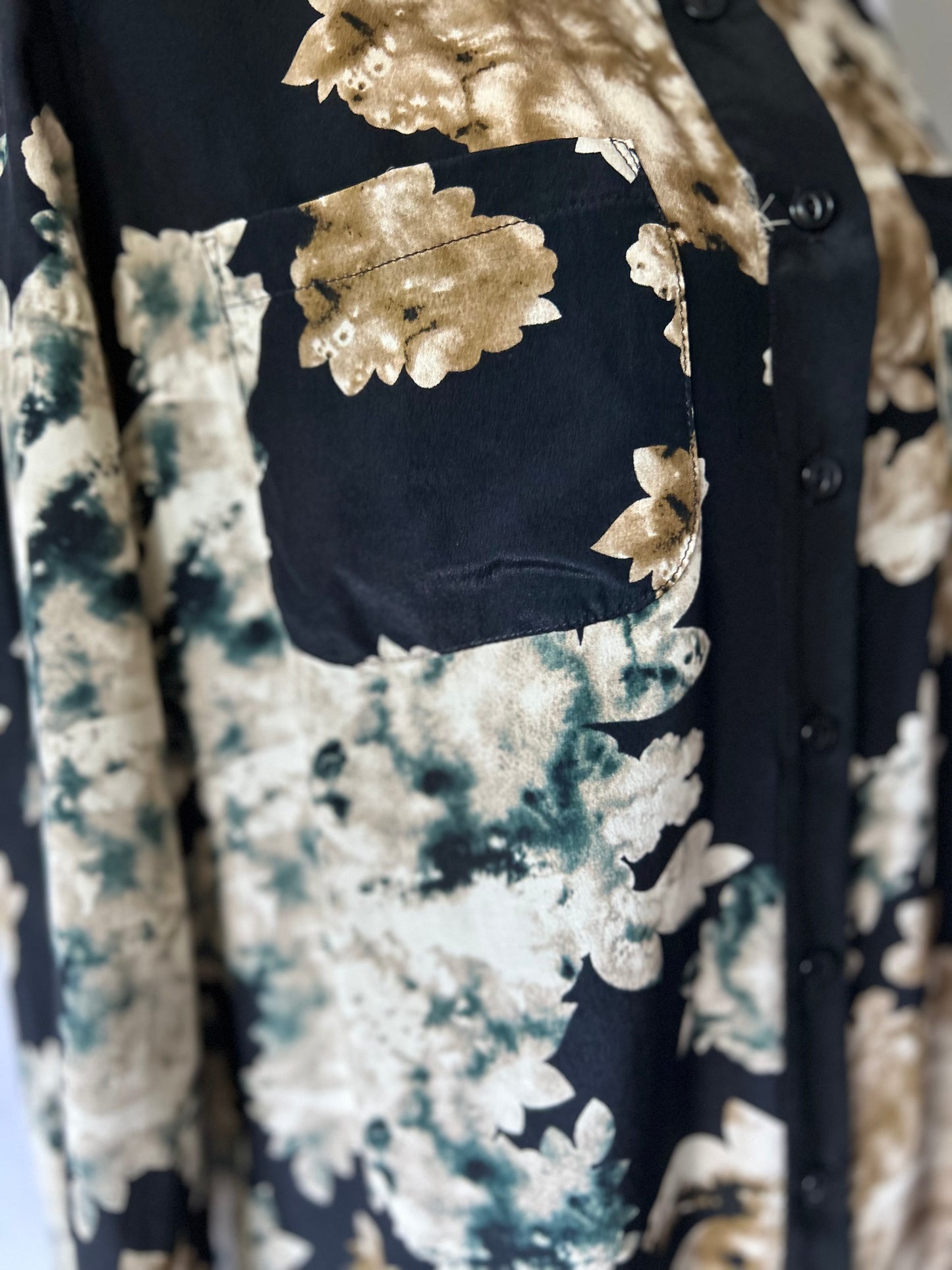 Juliette Hogan Silk Floral Shirt – Size 8