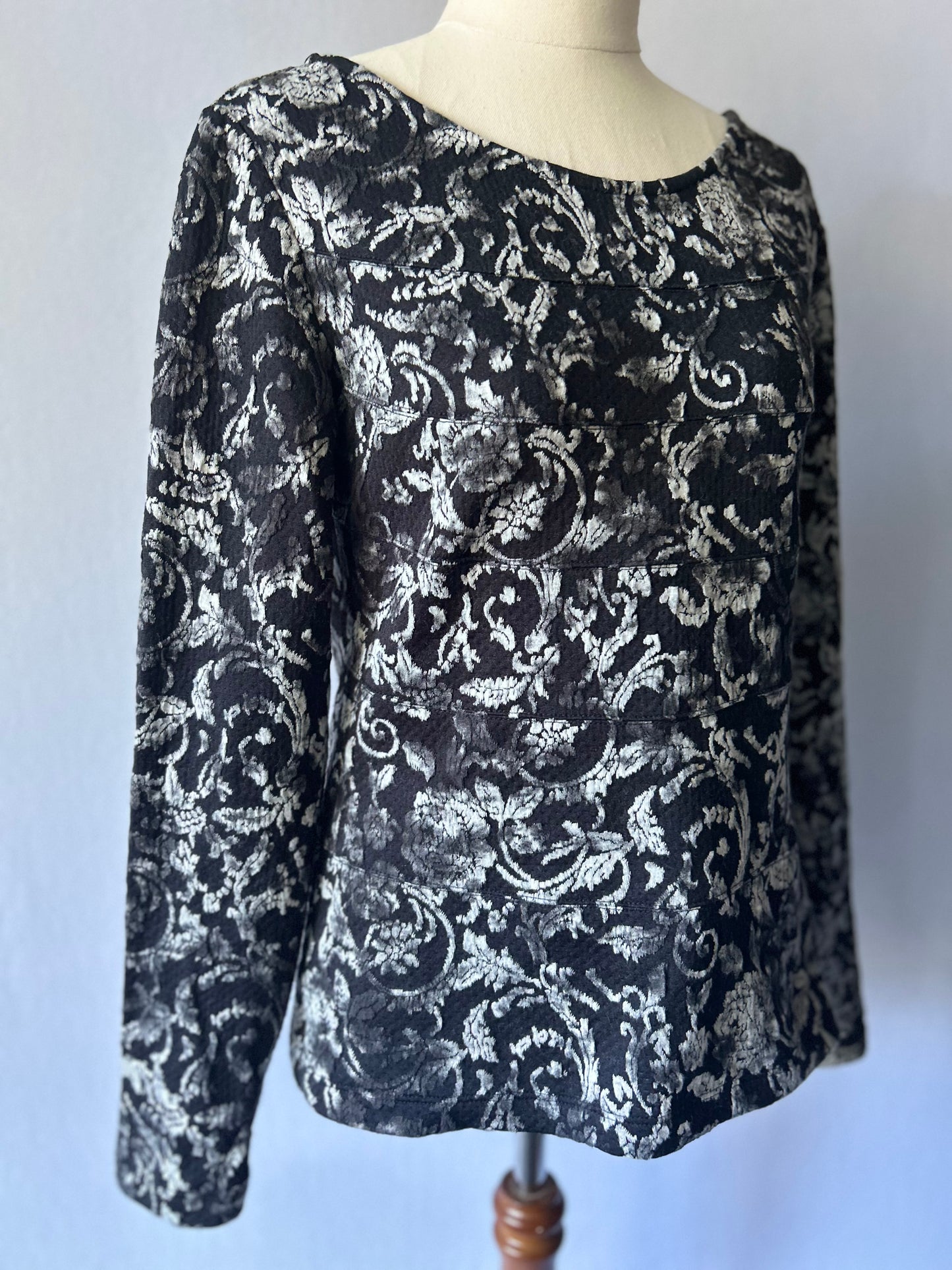 Jane Daniels Textured Baroque Damask Tiered Top - Size 10