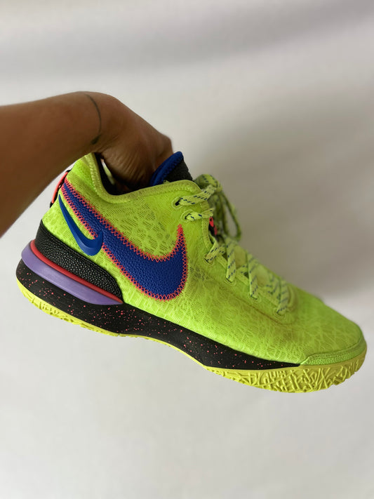 Nike Performance Basketball Sneakers – Volt / Hyper Blue
Size: Men's US 12 / UK 11 / EUR 46