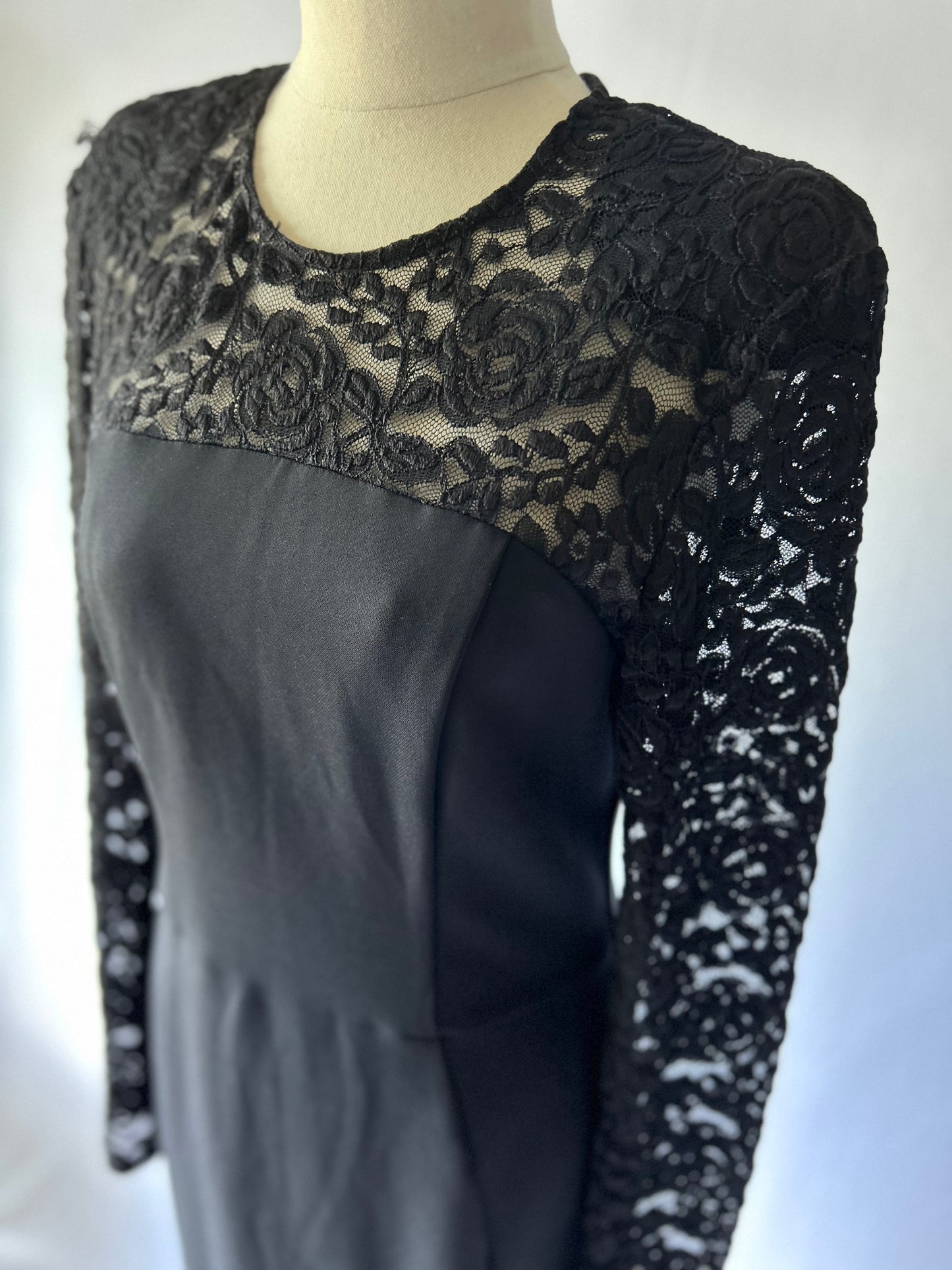 Cue Long Sleeve Black Dress | Lace Detail | Size 10 | Knee-Length