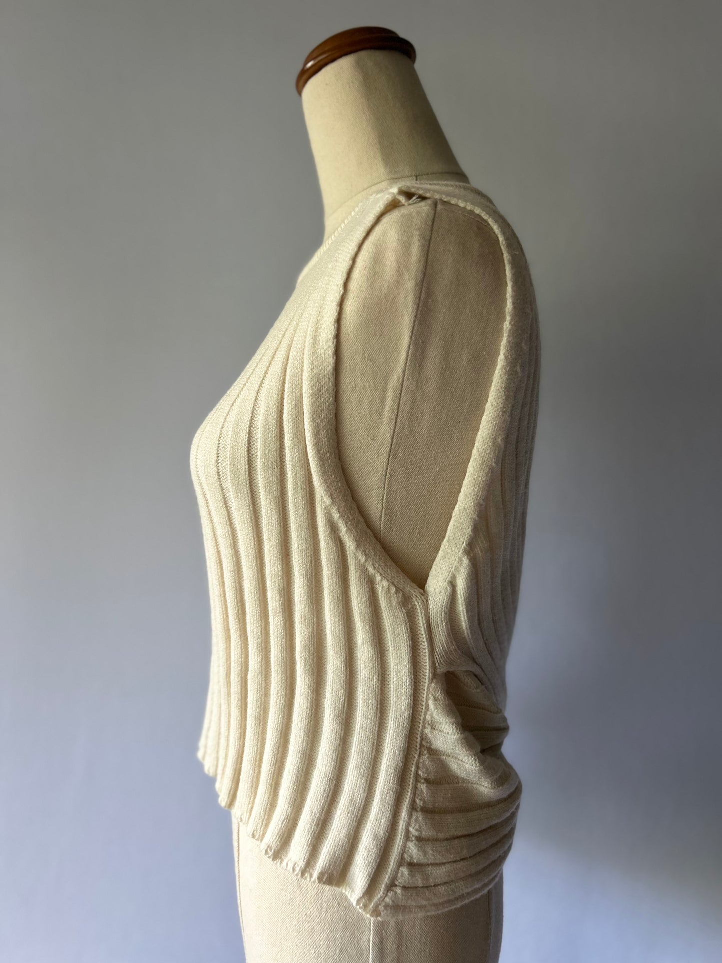 Cream Ribbed Knit Sleeveless Shell – Size XL
