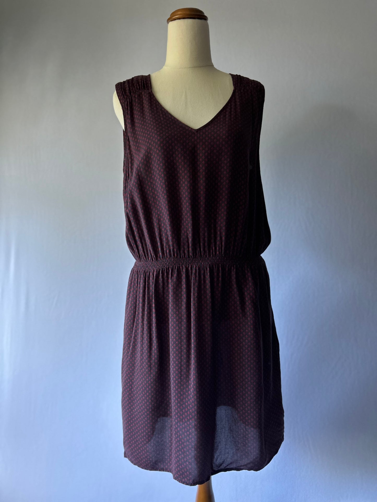 Sleeveless Viscose Dress – Burgundy Print – Size 40