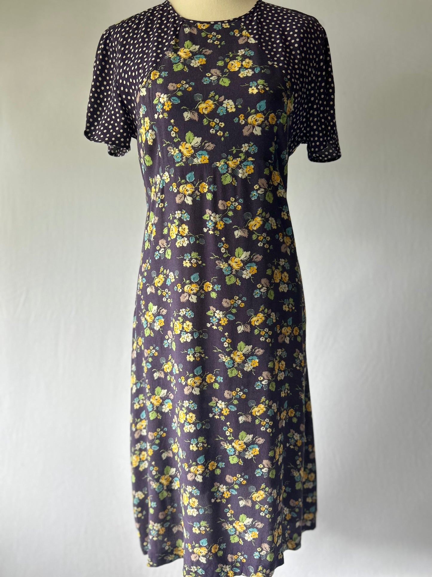 Navy Floral Dress – 100% Viscose, Size 8, Made in London