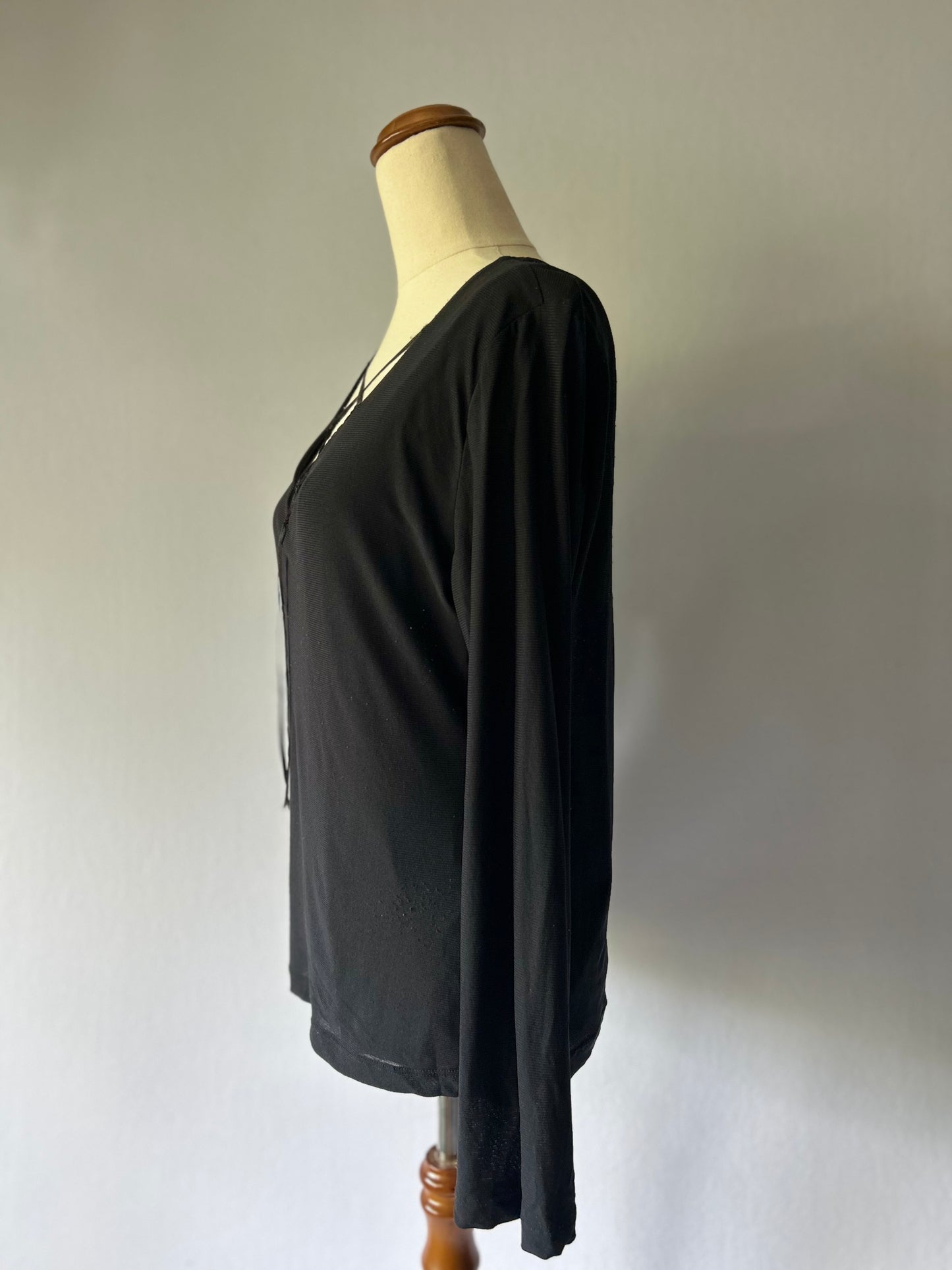 Staxs Black Lace-Up V-Neck Long Sleeve Top – Size 16