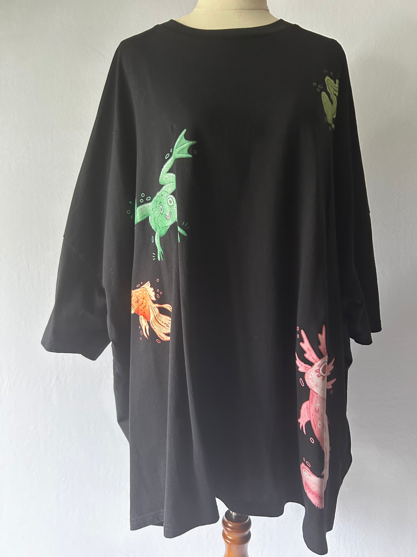 Funky Black Friday T-Shirt – Size L