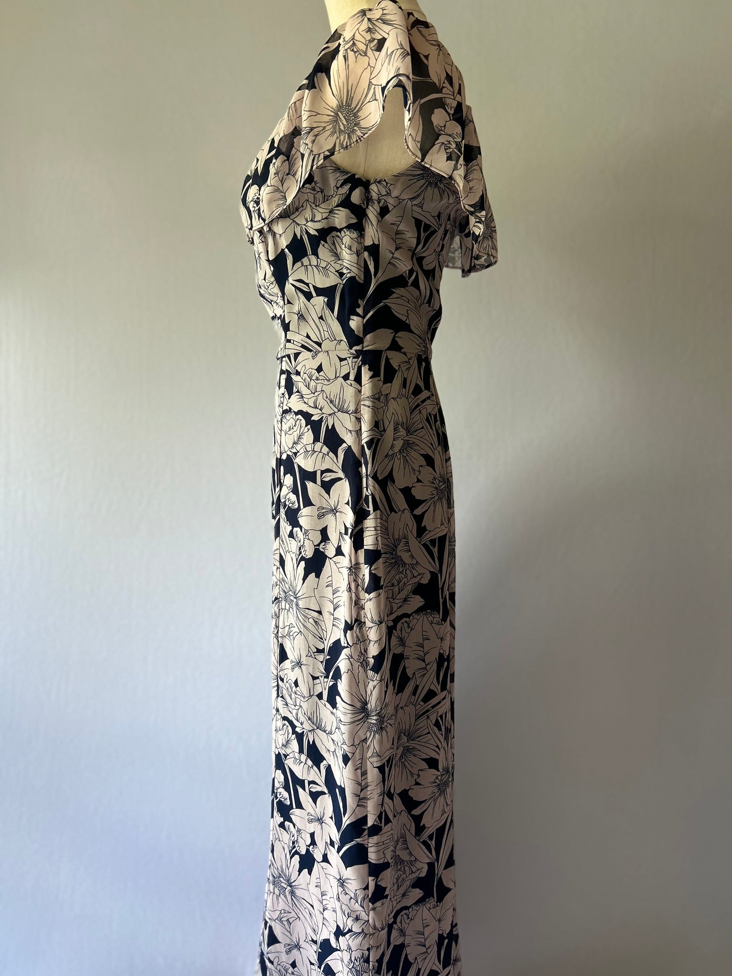 Floral Midi Dress – Size 6