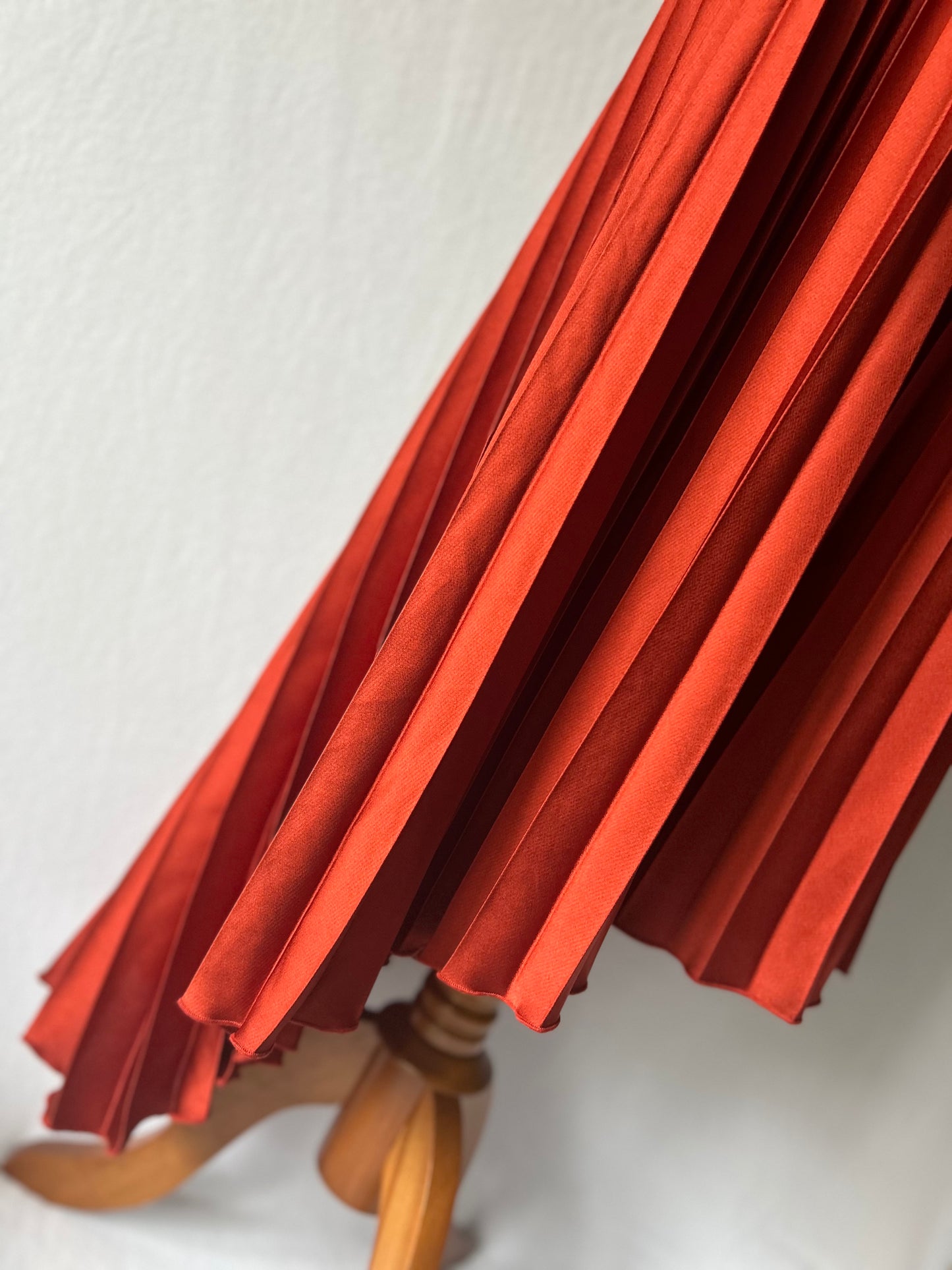 Rust Pleated Midi Skirt – Zara – Size L