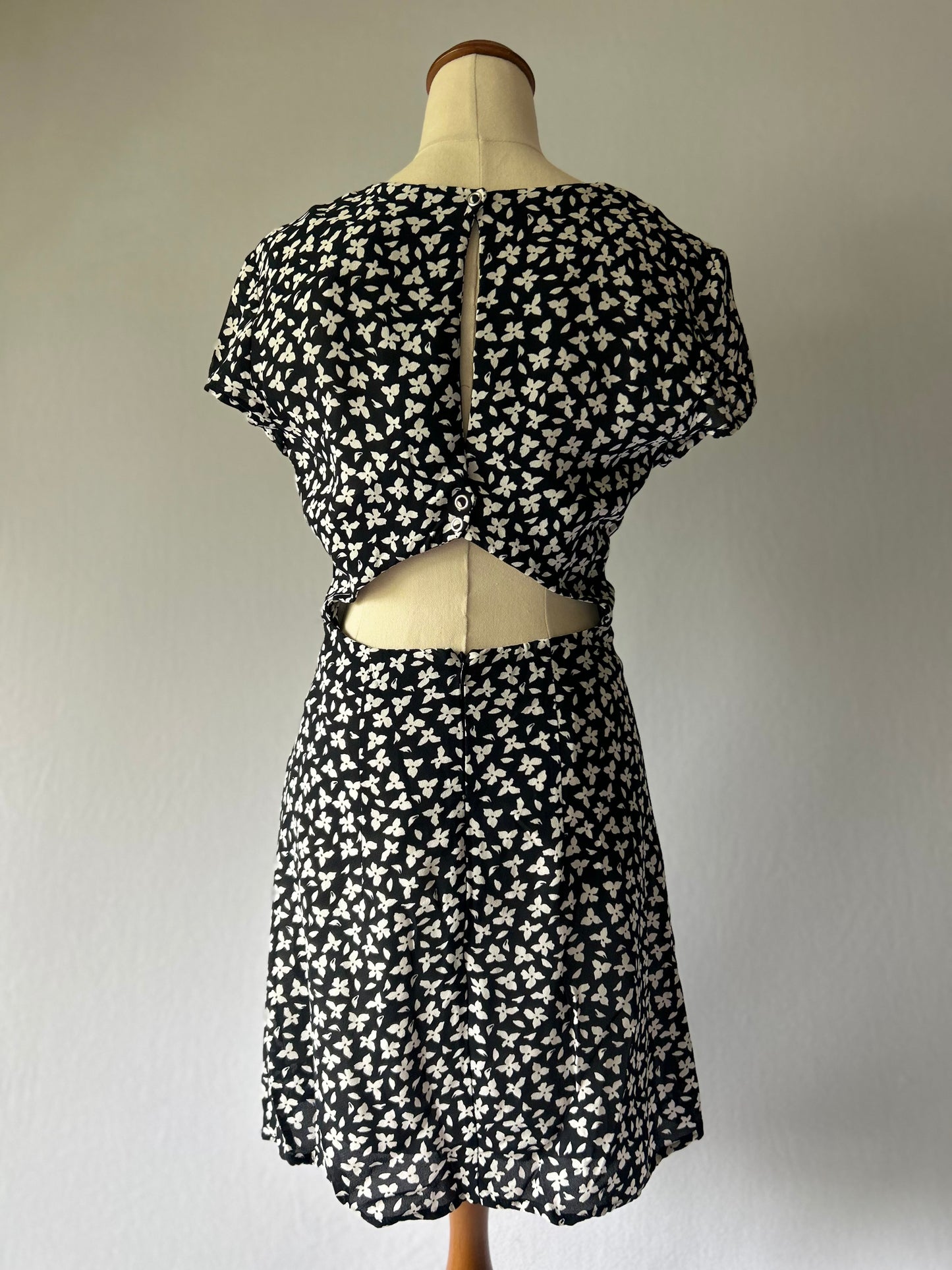 KOOKAÏ Floral Print Mini Dress - Open Back Detail