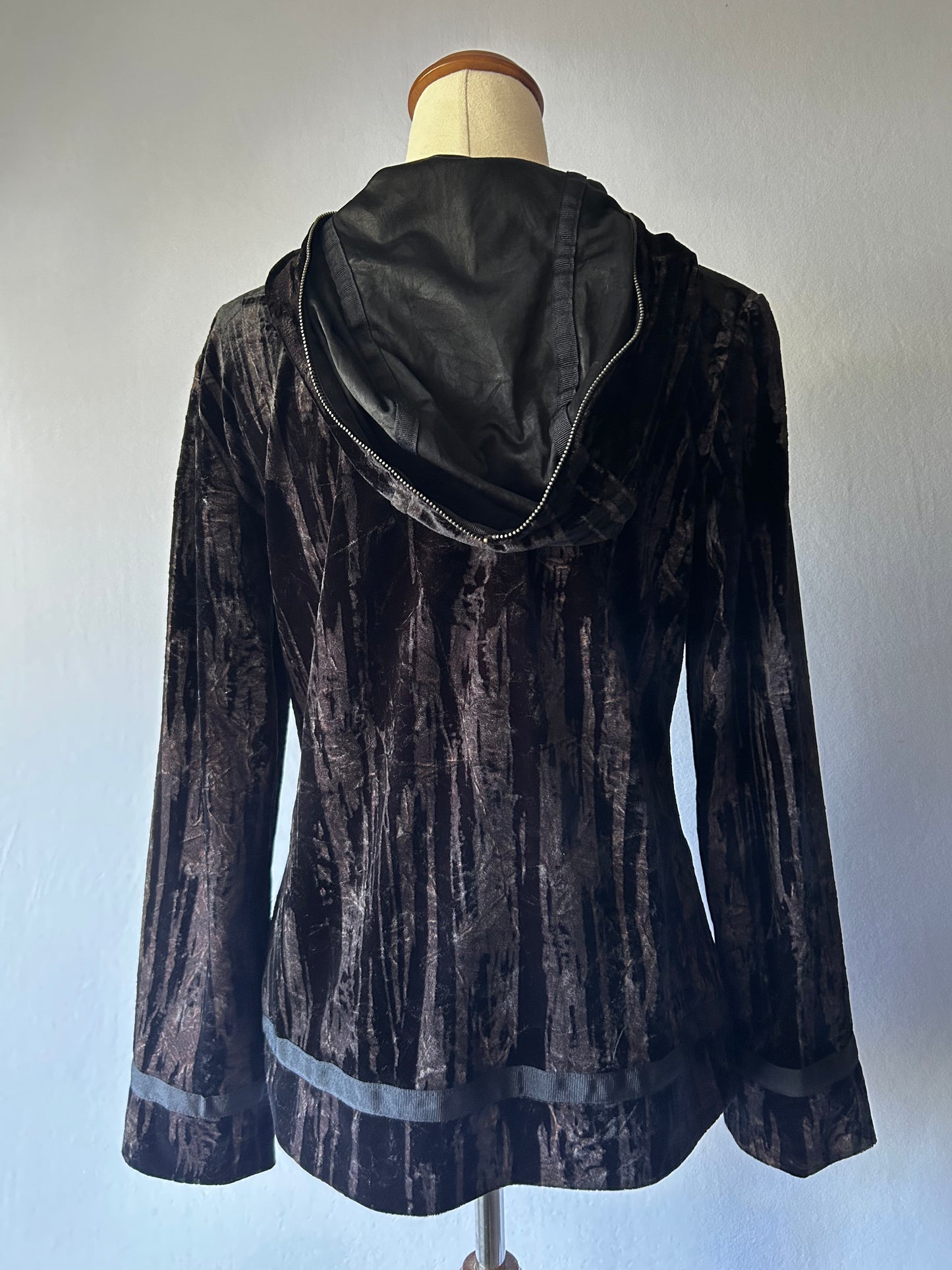 Lisa Law Velvet Hoodie Jacket – Size 10