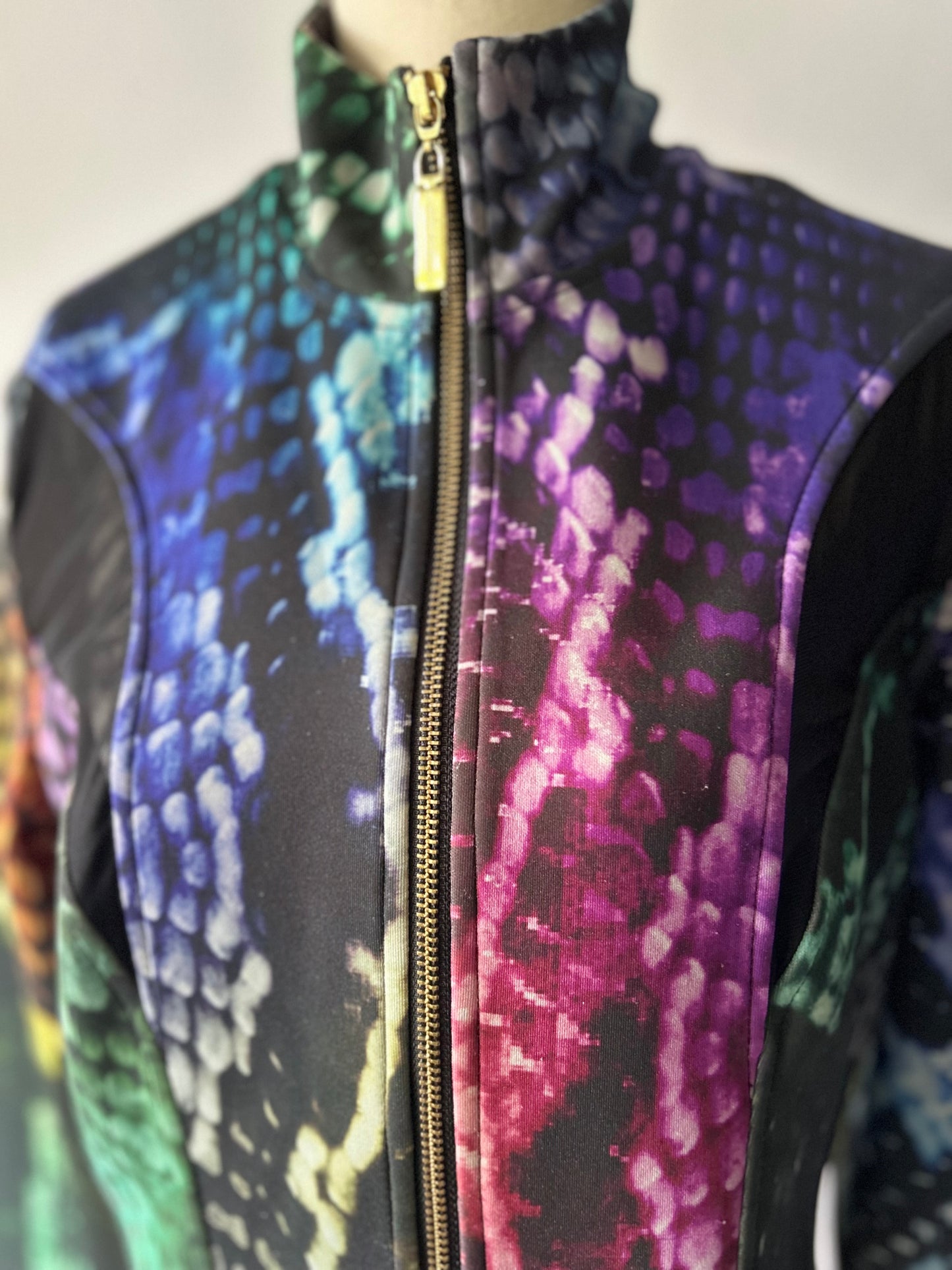 Vibrant Rainbow Snakeskin Cropped Zip-Up Jacket with Mesh Trims - Size Small