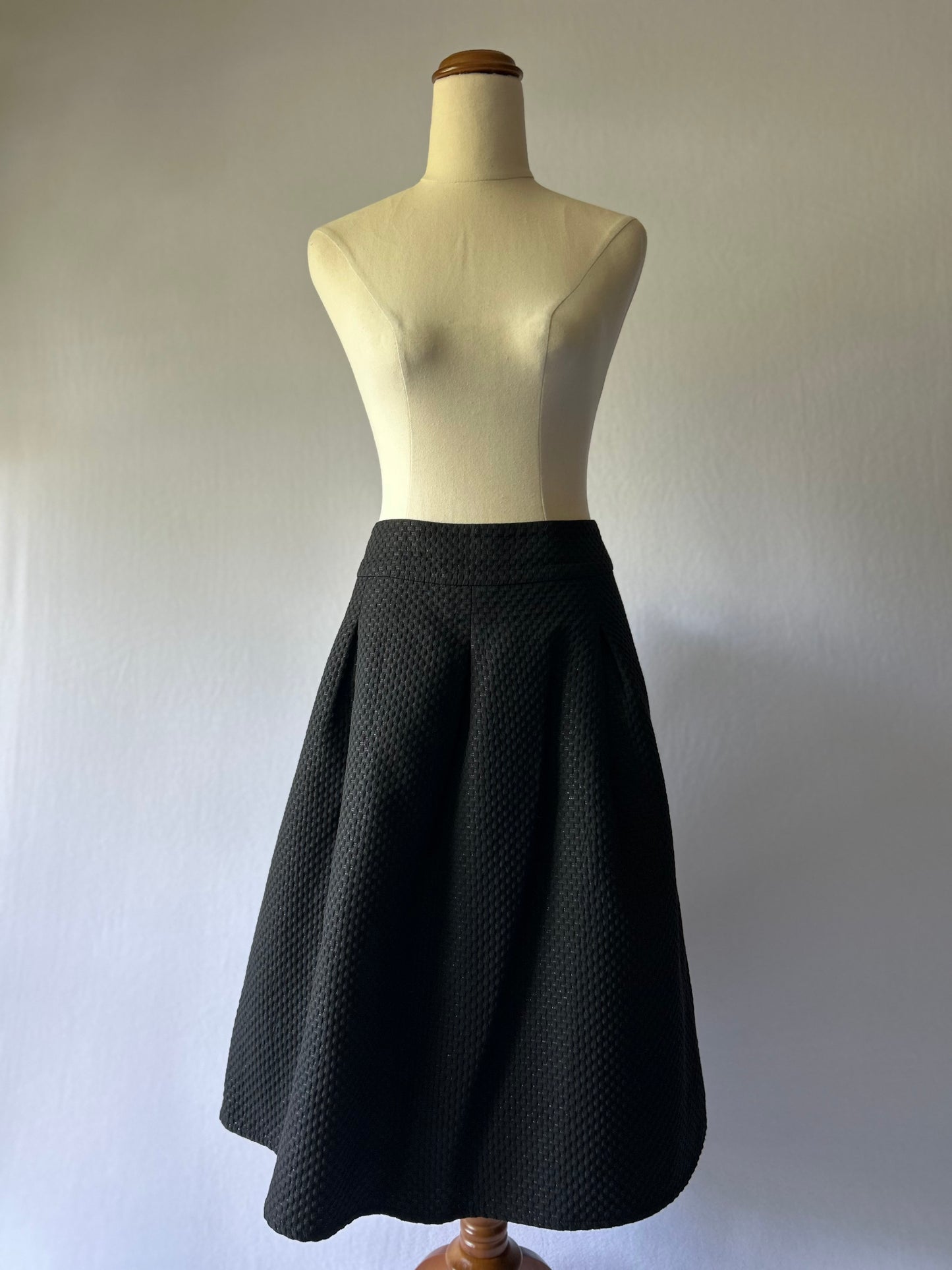 Textured Black Skirt Size 14